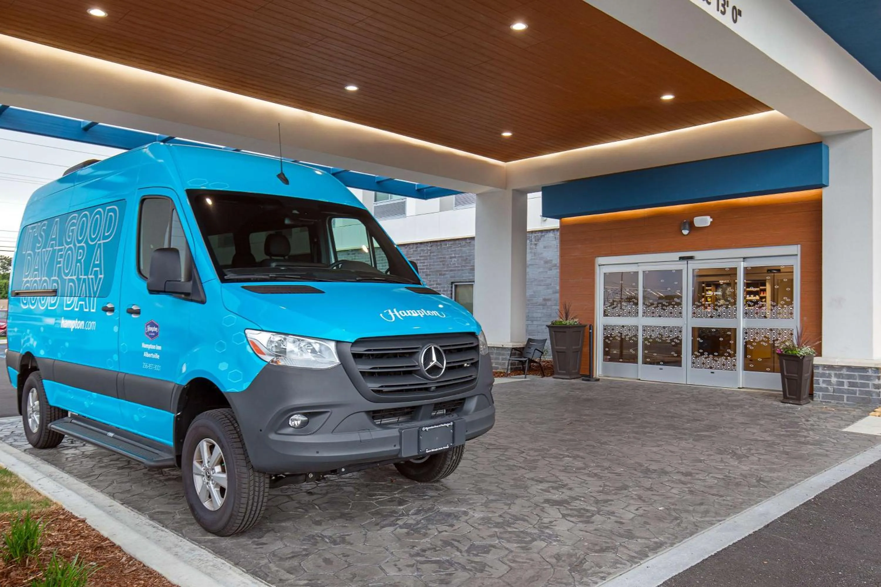 Property building in Hampton Inn Albertville, Al