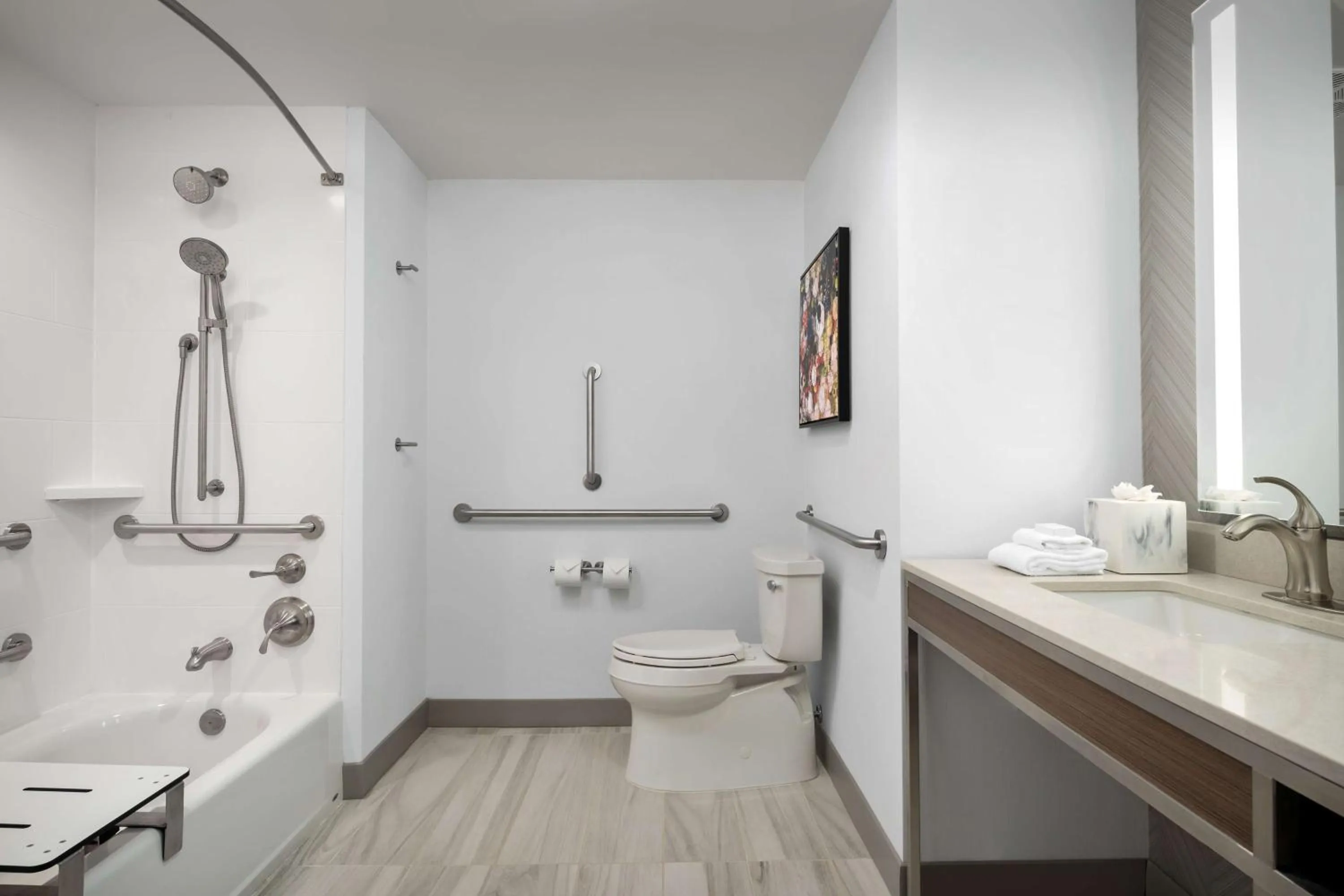 Bathroom in Hilton Garden Inn Florence Cincinnati Airport South