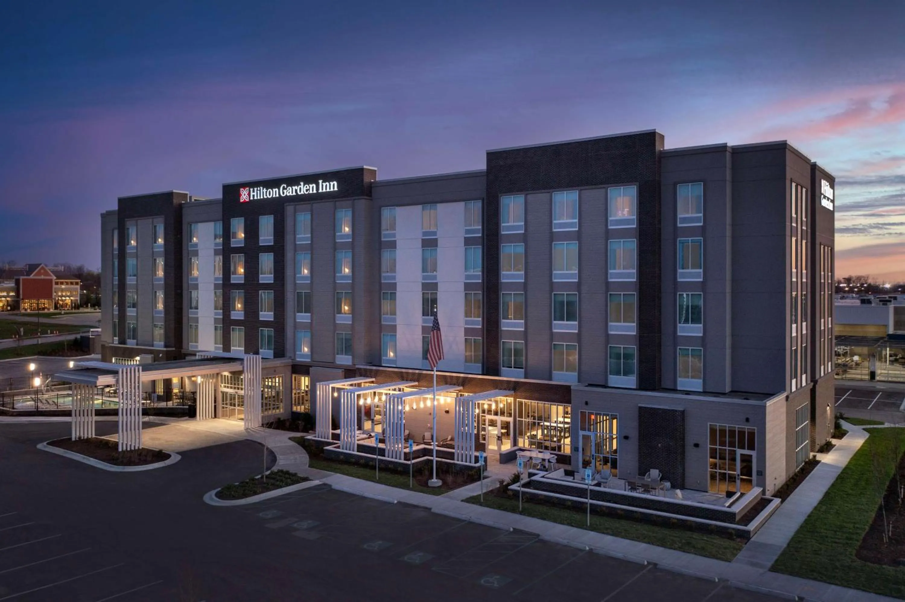 Property building in Hilton Garden Inn Florence Cincinnati Airport South