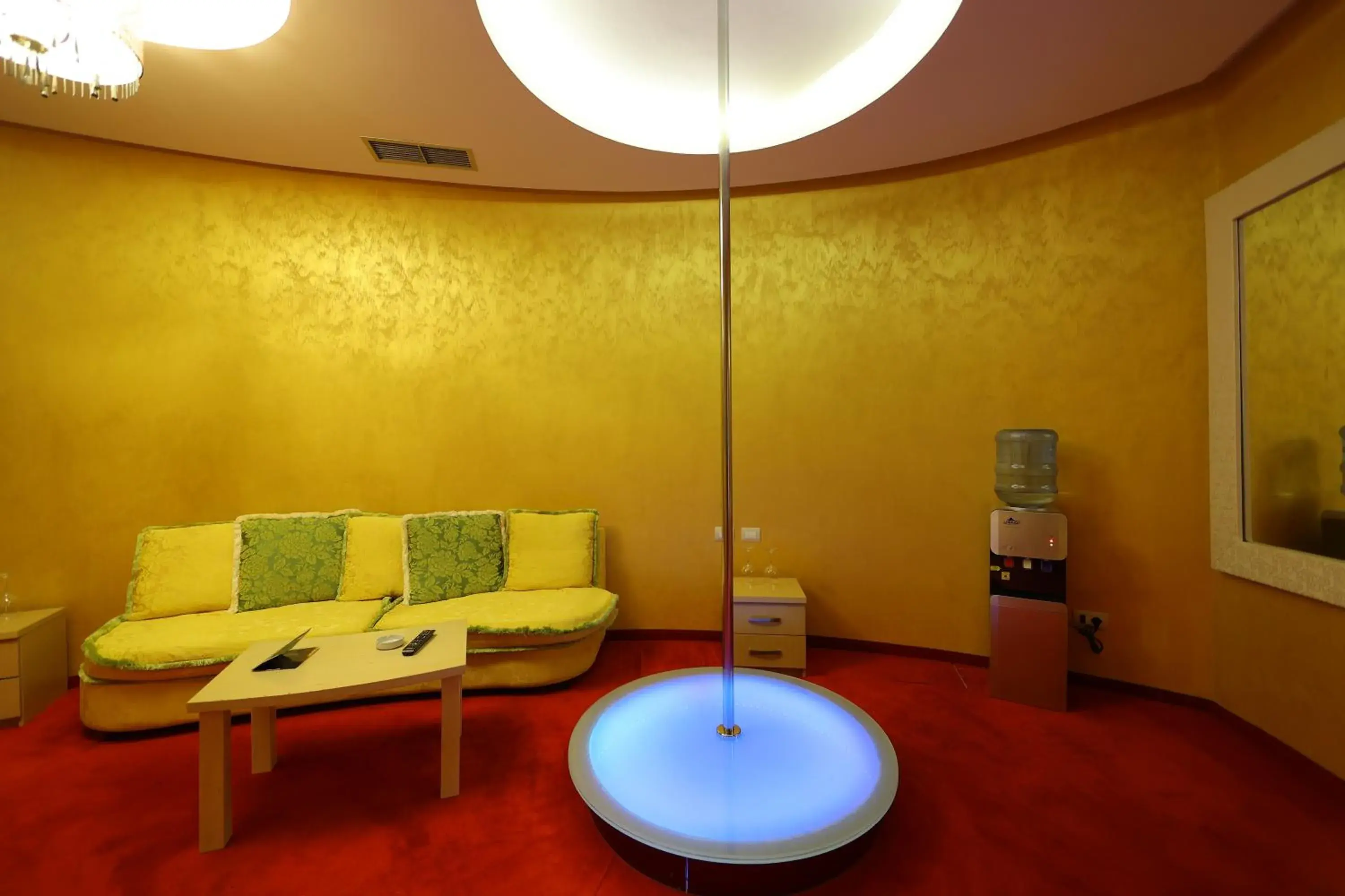 Superior Queen Room in HOTEL GJUTA Superior Queen Room in HOTEL GJUTA