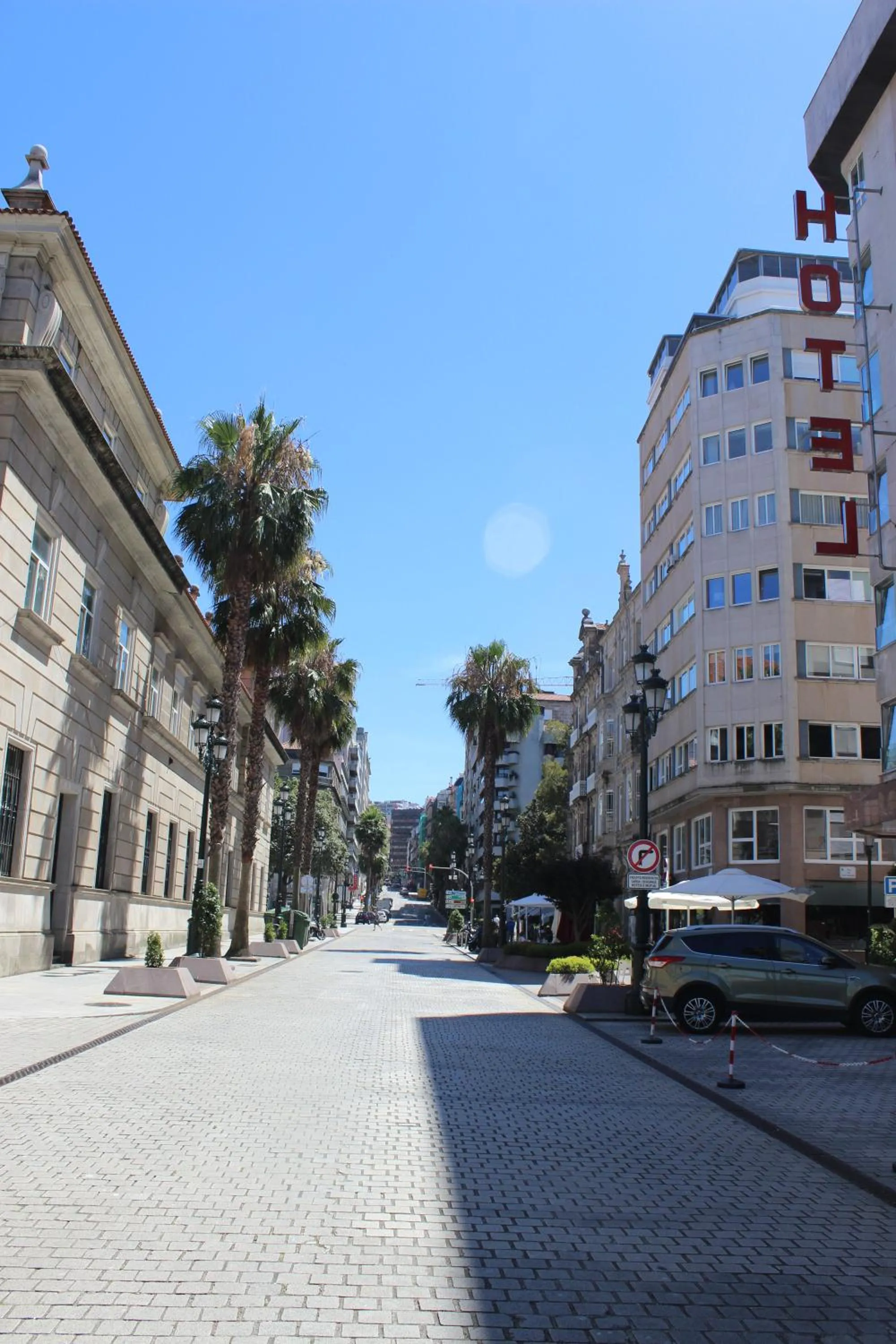 Quiet street view in Hotel Ciudad de Vigo