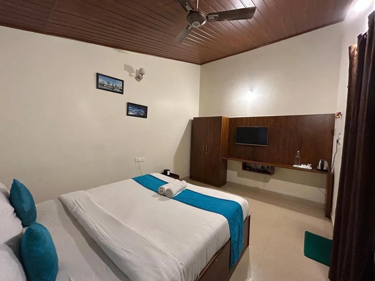 Bed in Jungle Hill Resort Coorg