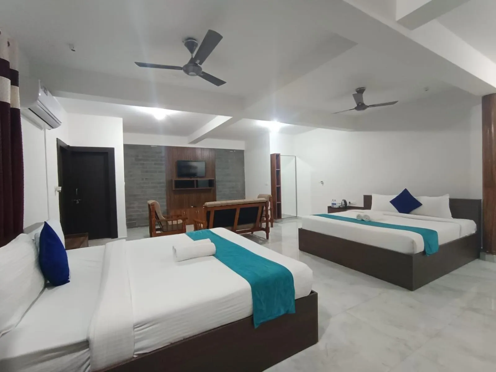 Bed in Jungle Hill Resort Coorg