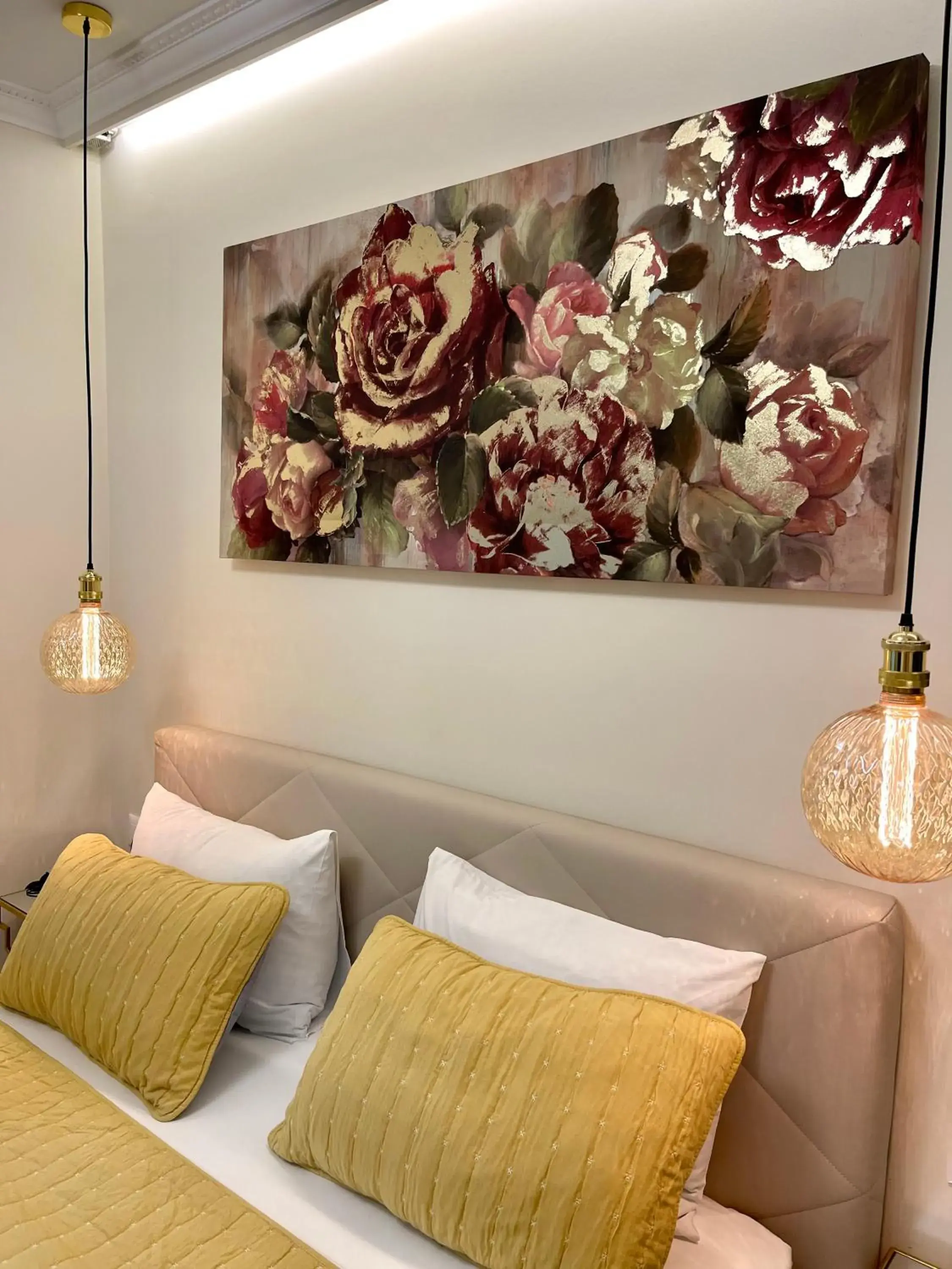 Triple Room with Balcony in Aesthesis Arxontiko Luxury Rooms Triple Room with Balcony in Aesthesis Arxontiko Luxury Rooms