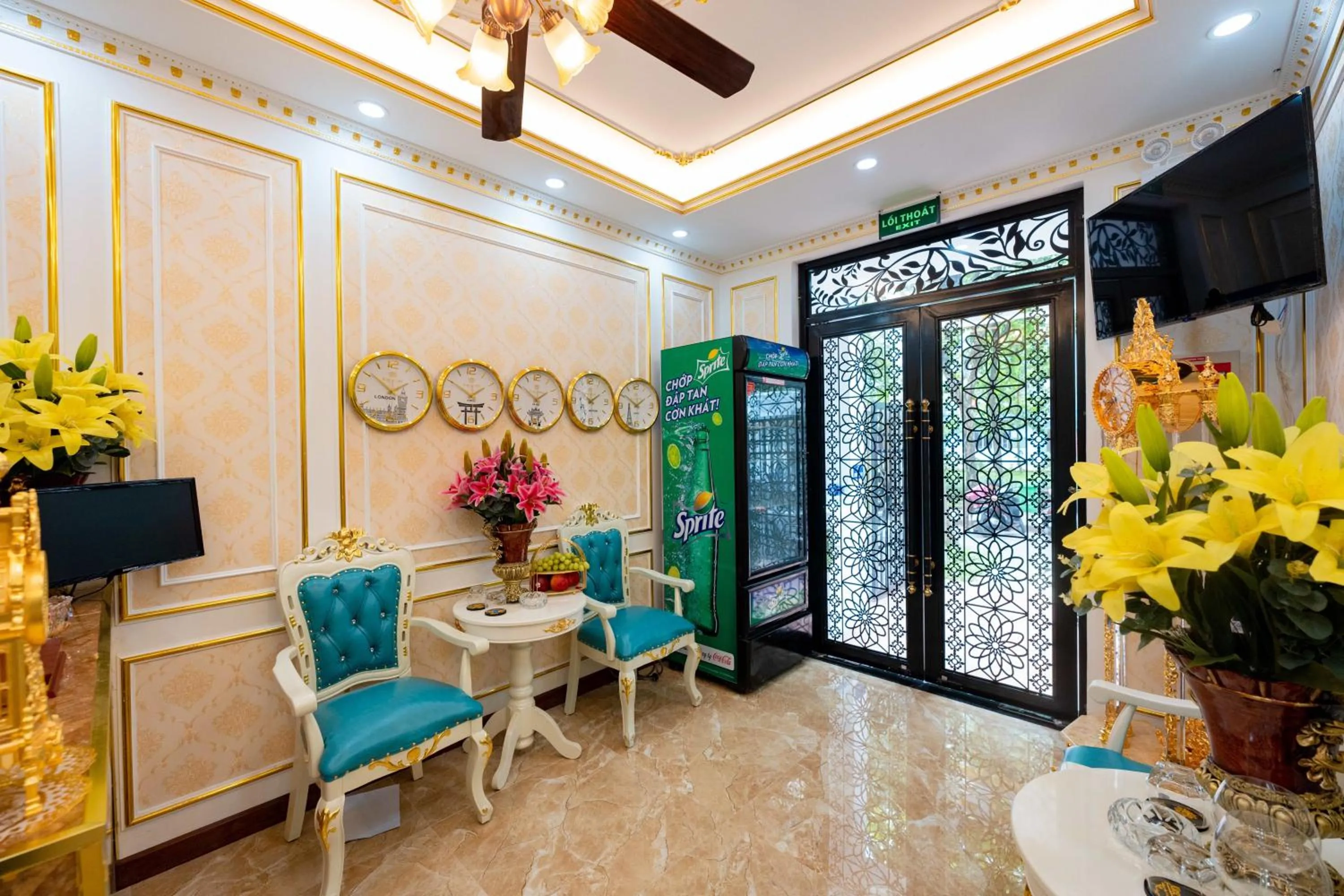 King's Hotel Linh Đàm 2