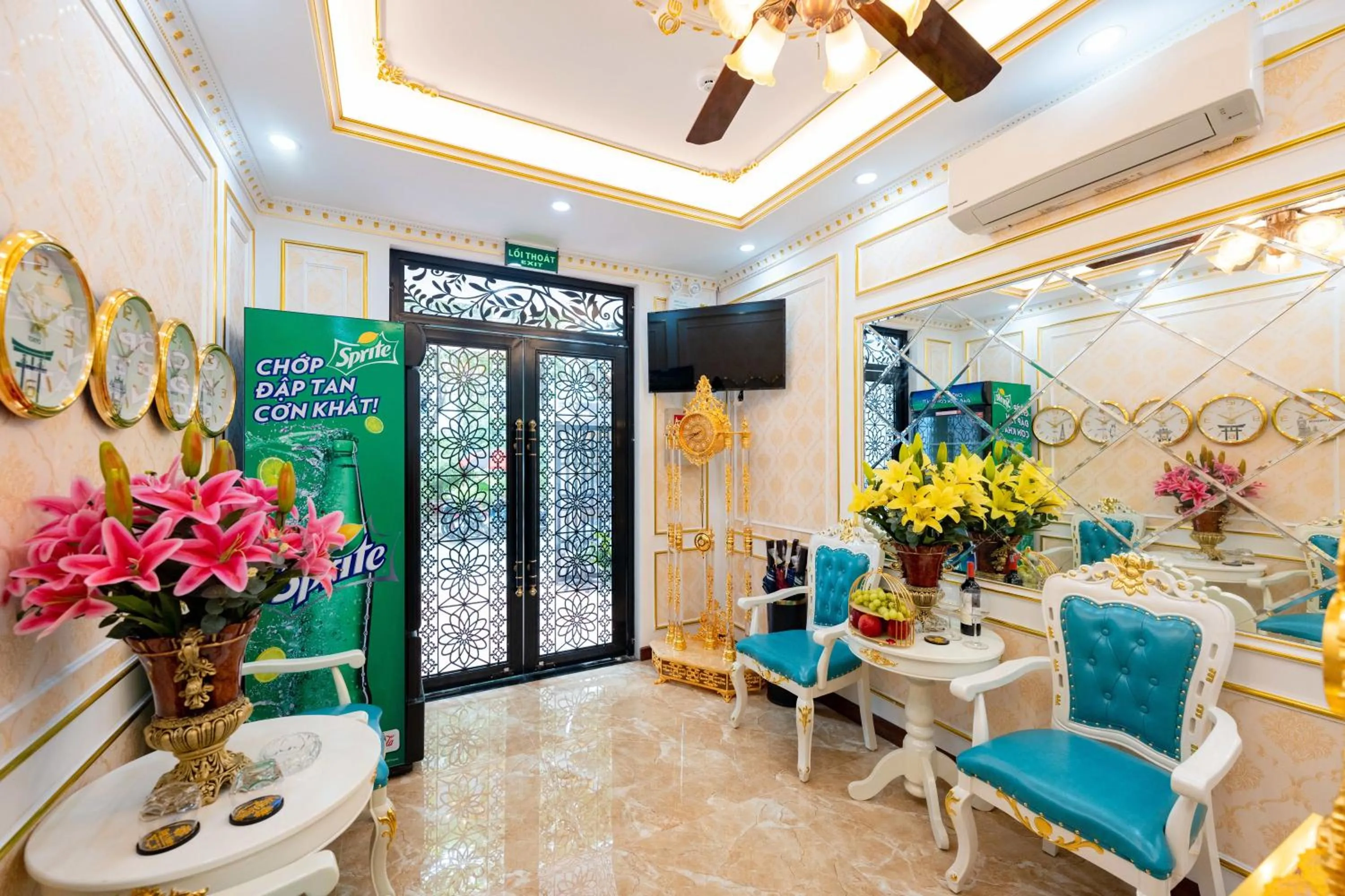 King's Hotel Linh Đàm 2