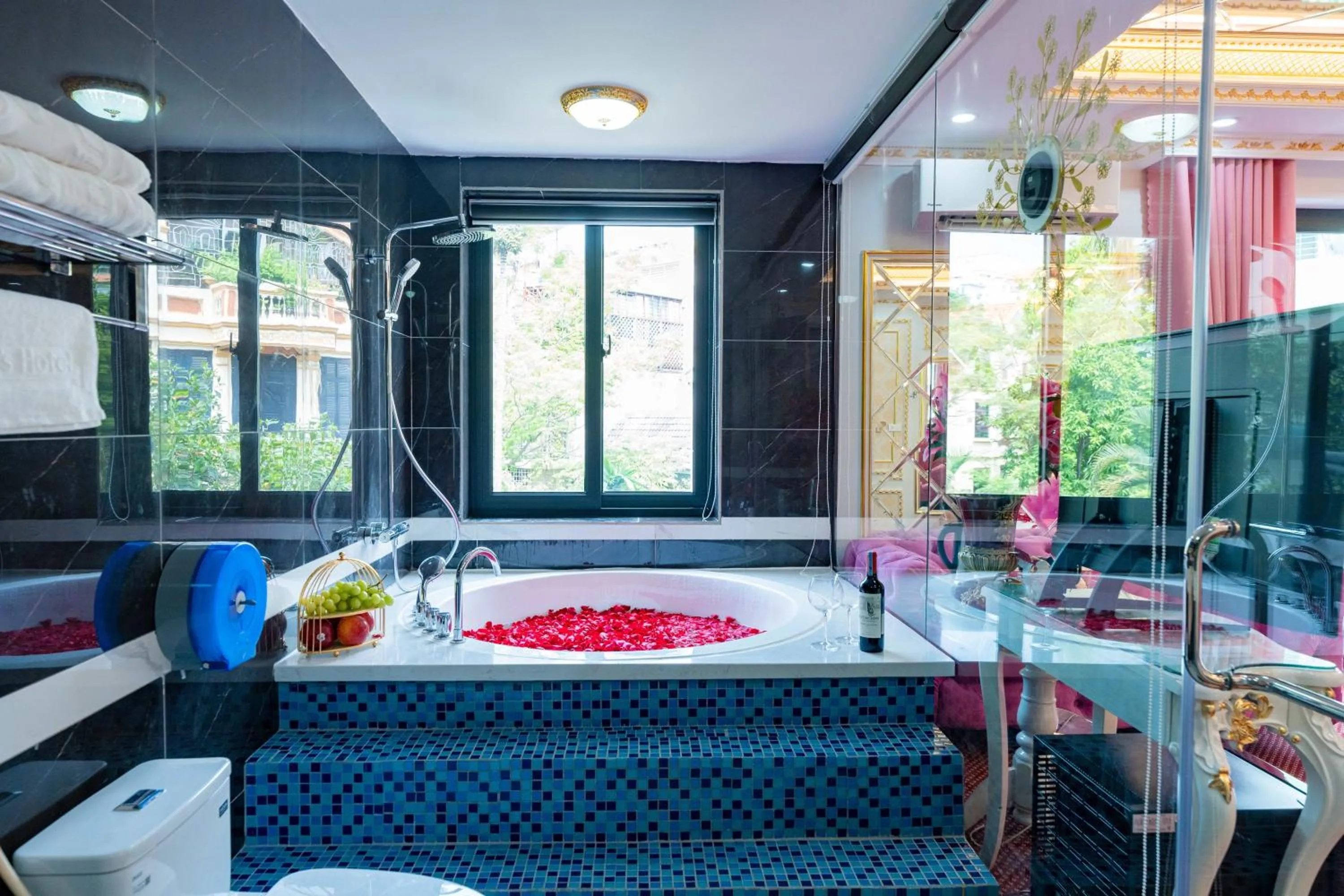 King's Hotel Linh Đàm 2