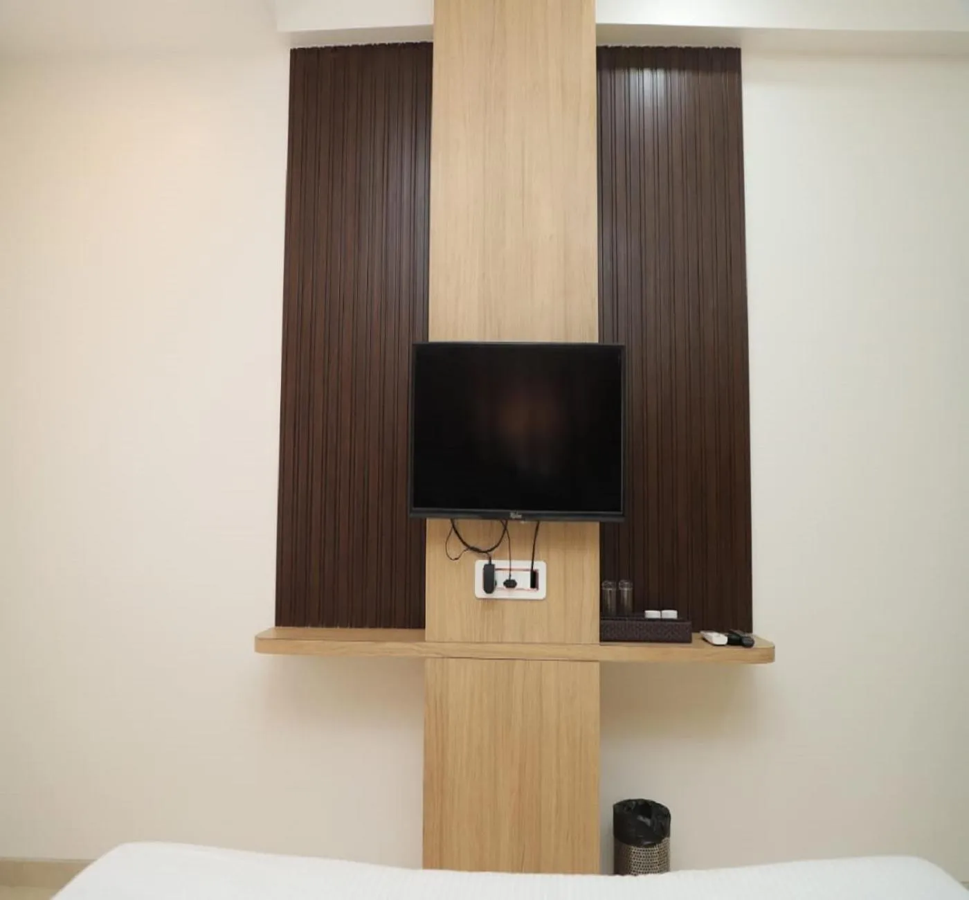 TV and multimedia, Bed in Hotel Dwarka Palace