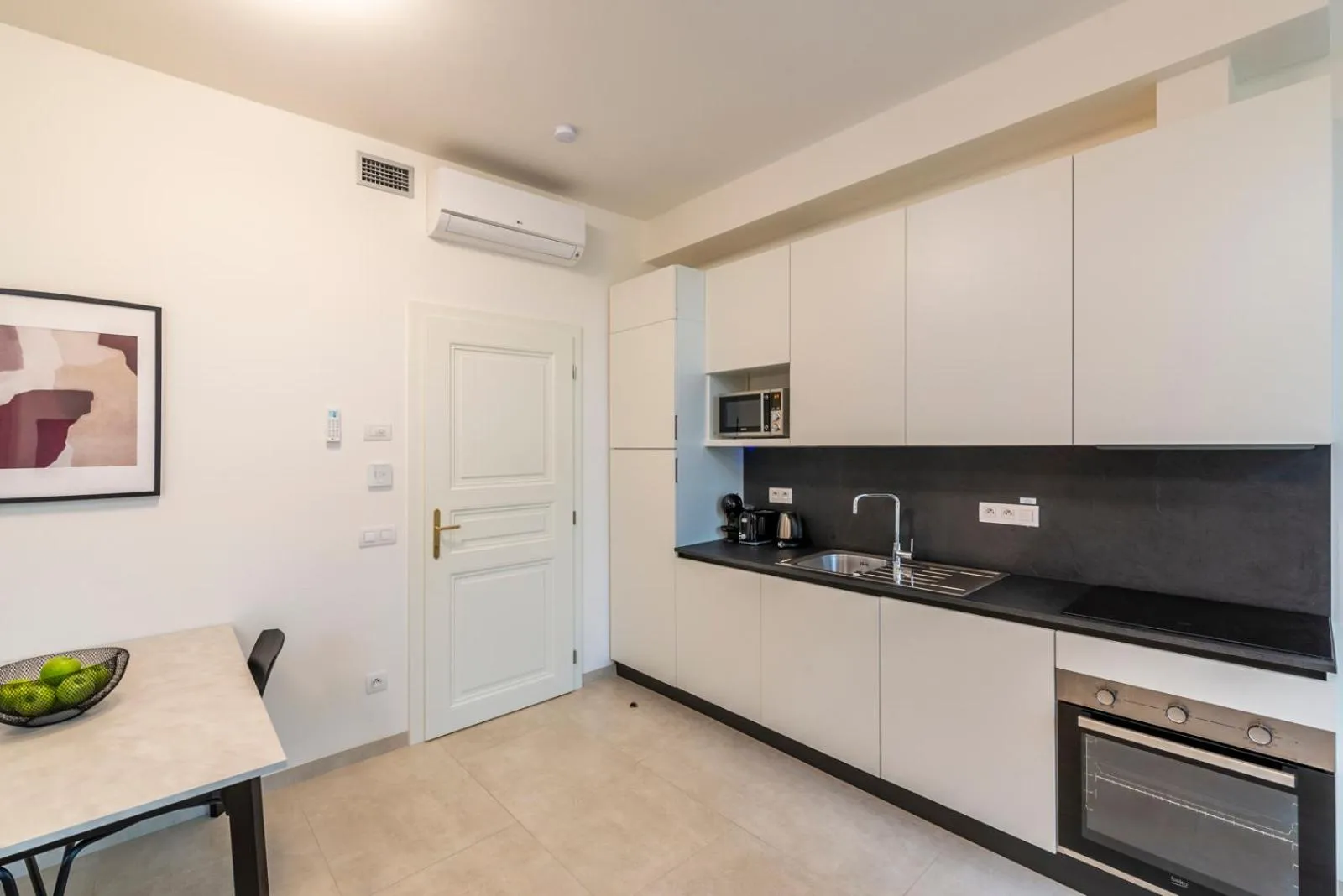 Kitchen or kitchenette in Petrin Tower Residence