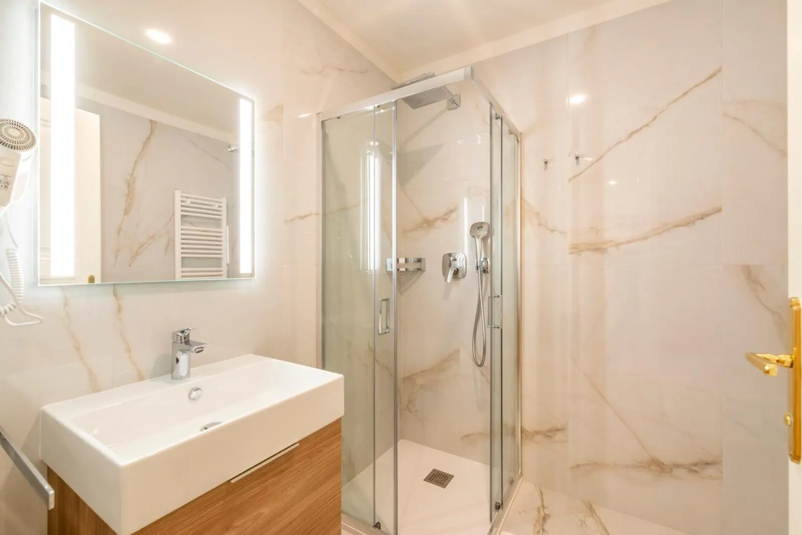 Shower in Petrin Tower Residence