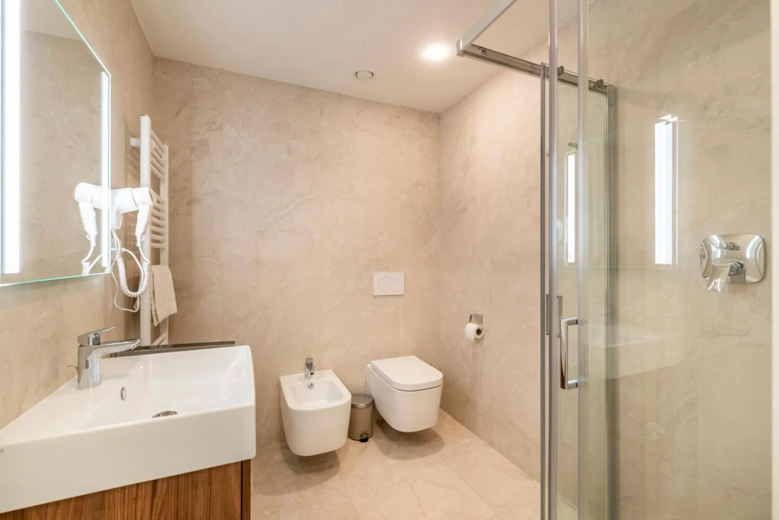 Shower in Petrin Tower Residence