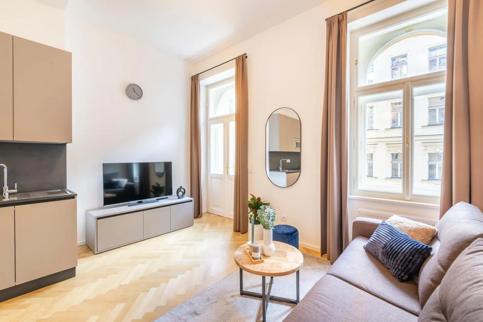 TV and multimedia in Petrin Tower Residence