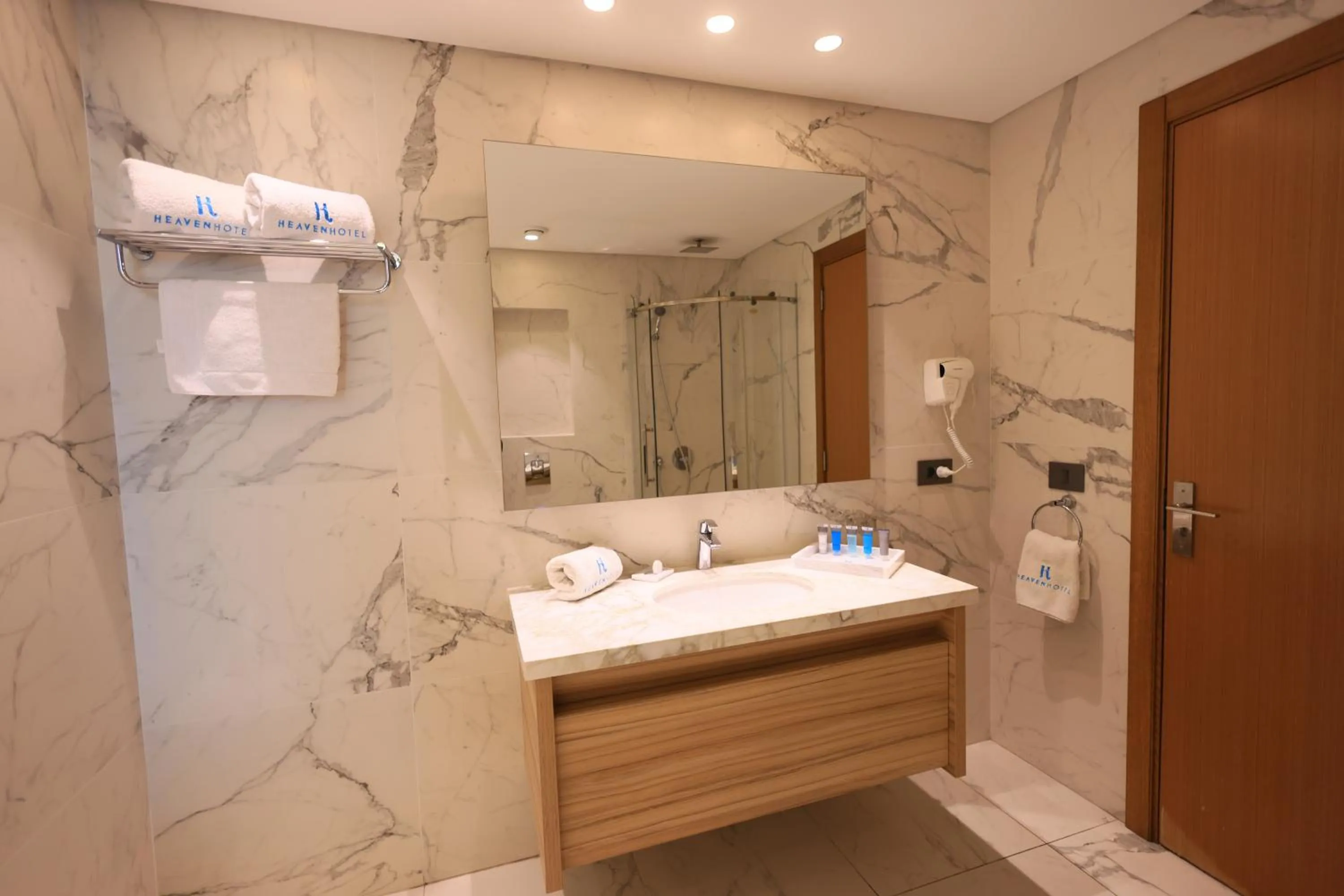 Bathroom in Heaven Prestige Hotel