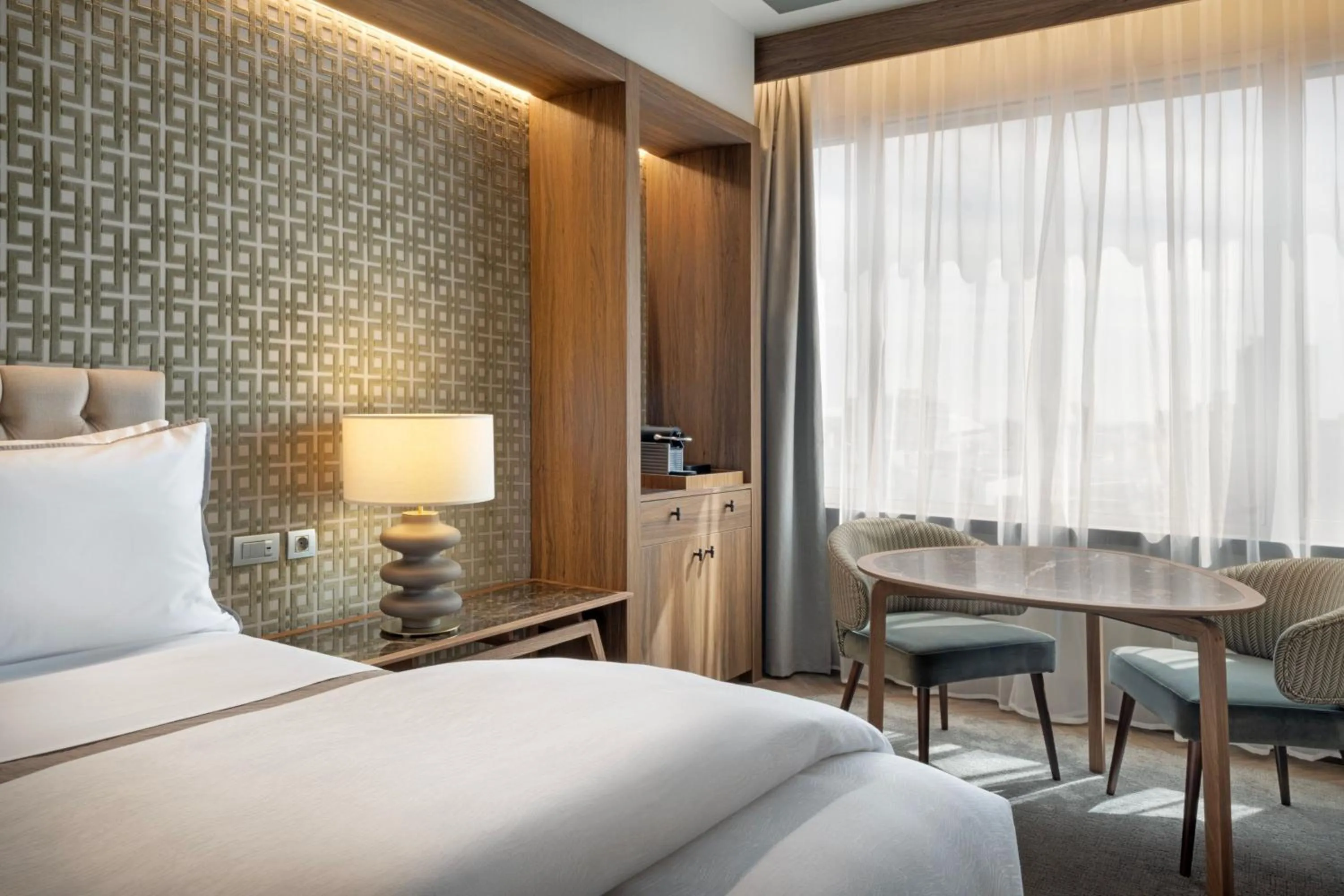 Photo of the whole room, Bed in The Westin Madrid Cuzco