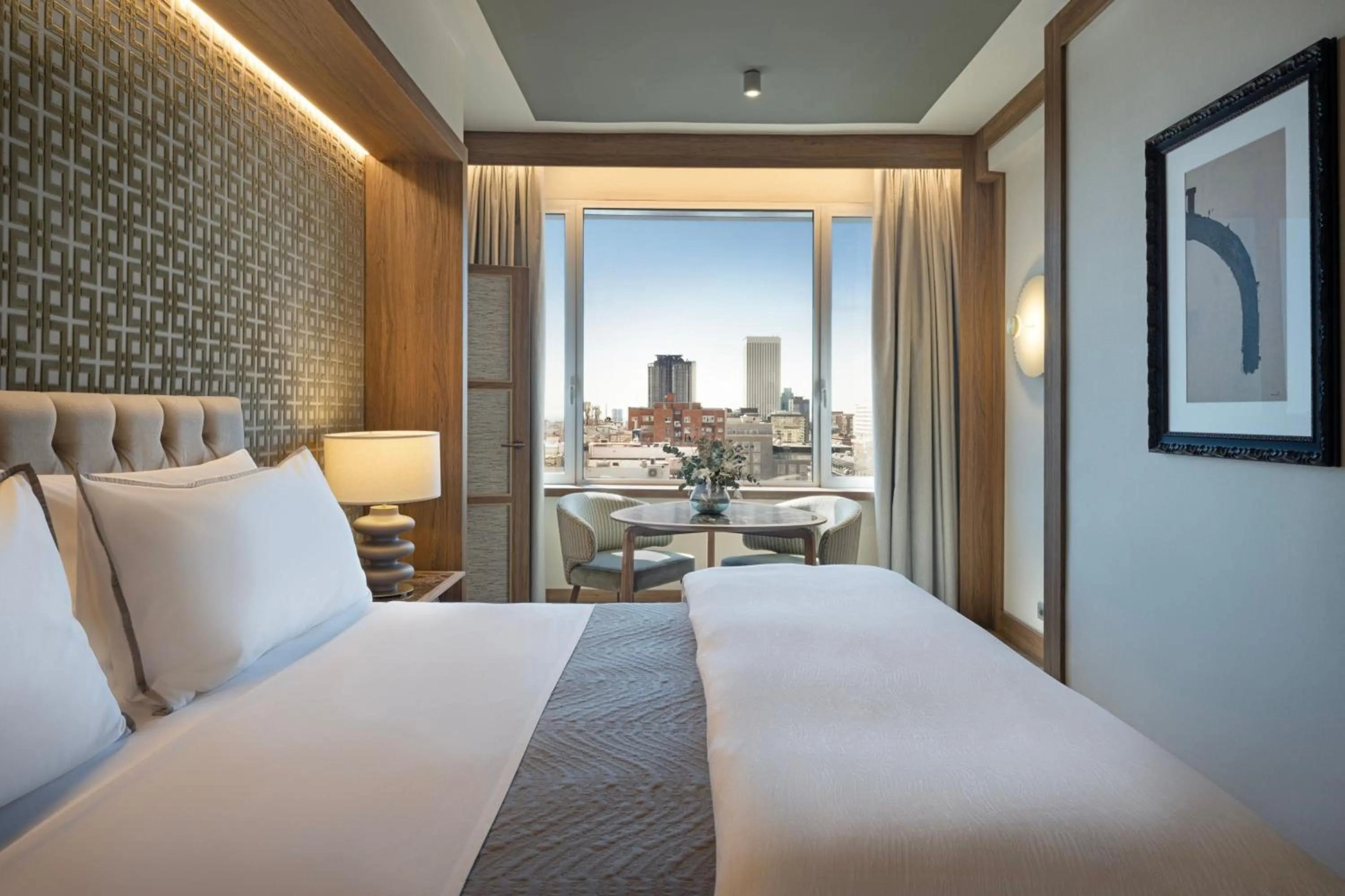 Bedroom, Bed in The Westin Madrid Cuzco