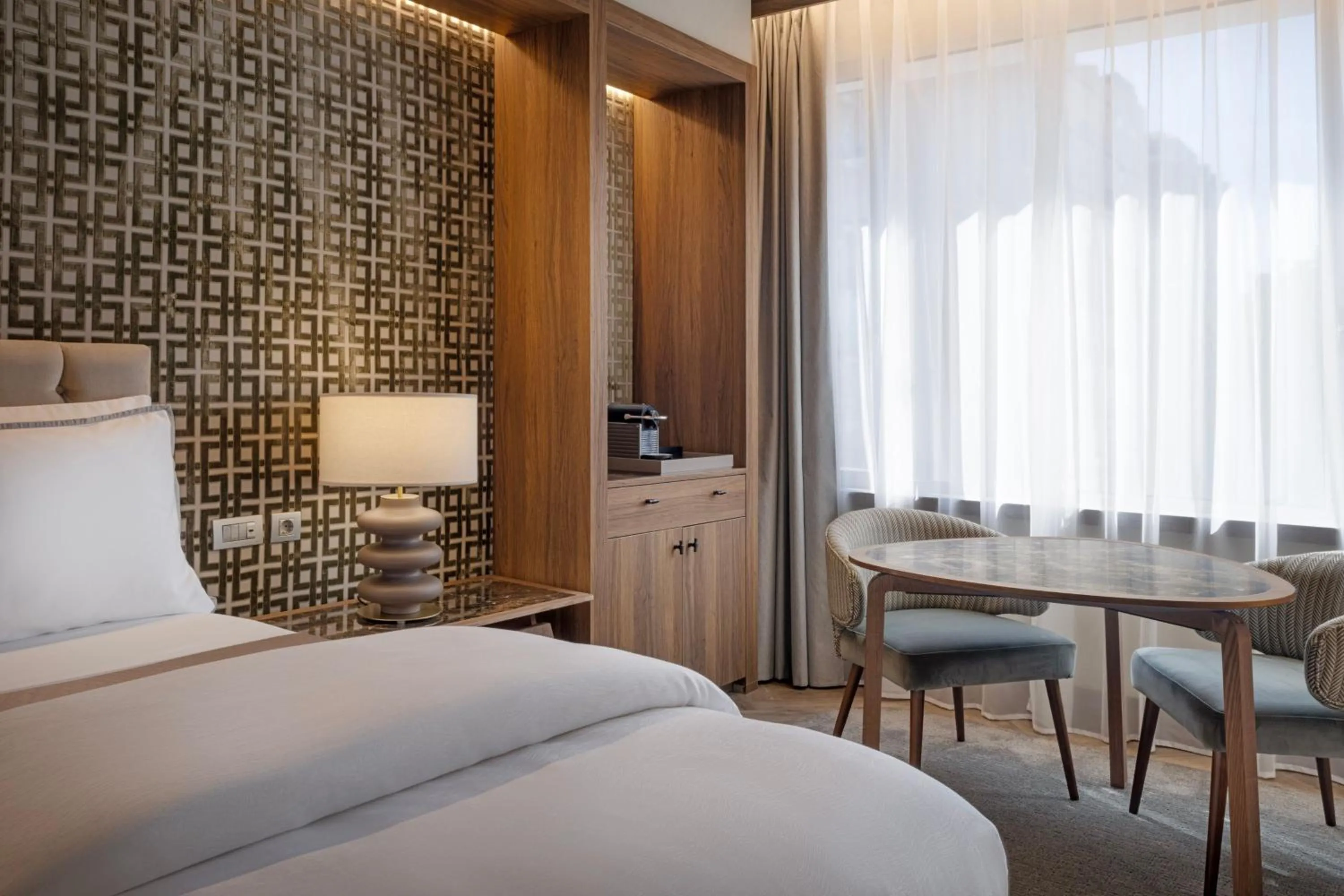 Photo of the whole room, Bed in The Westin Madrid Cuzco