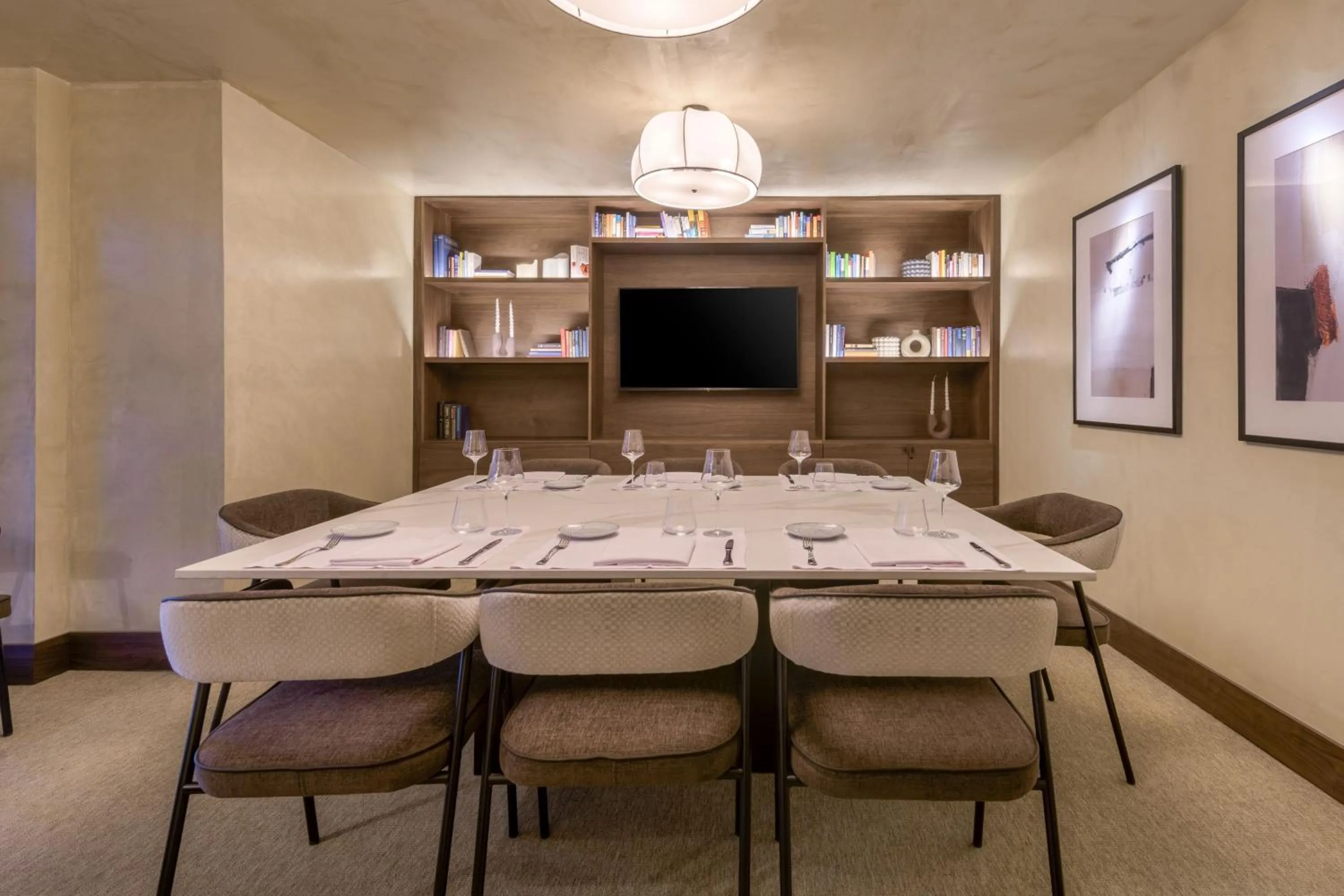 Meeting/conference room in The Westin Madrid Cuzco