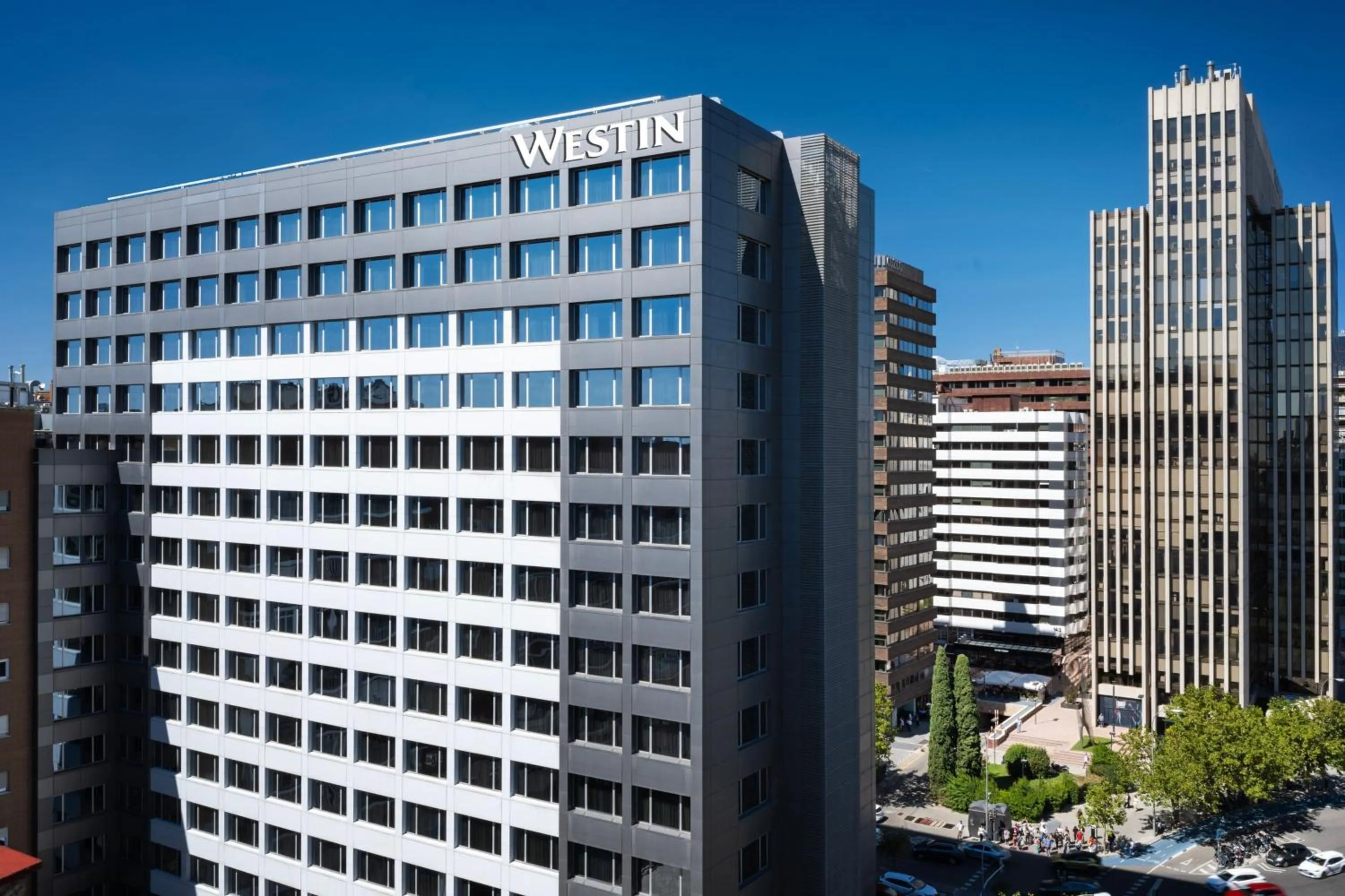 Property building in The Westin Madrid Cuzco
