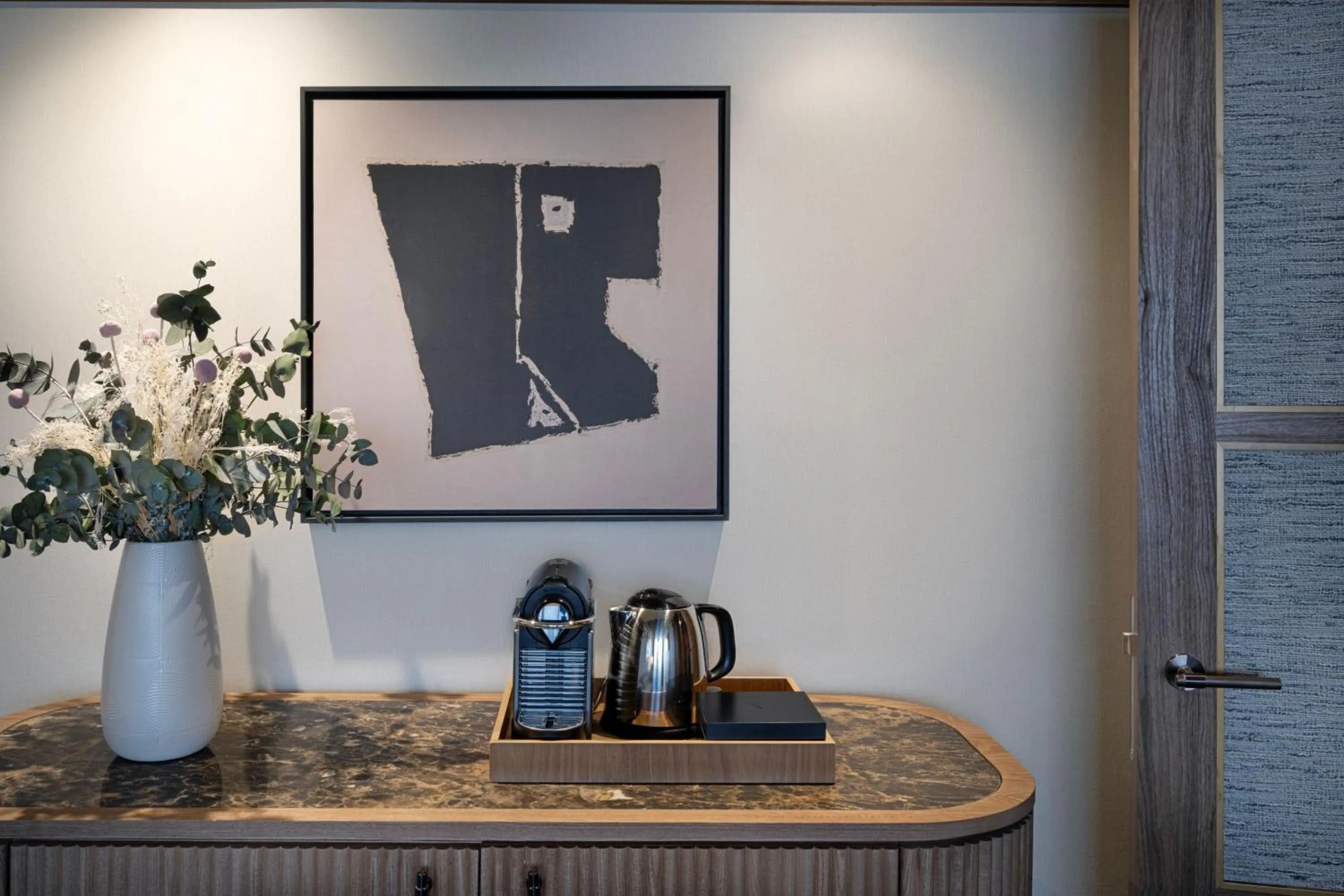 Photo of the whole room in The Westin Madrid Cuzco