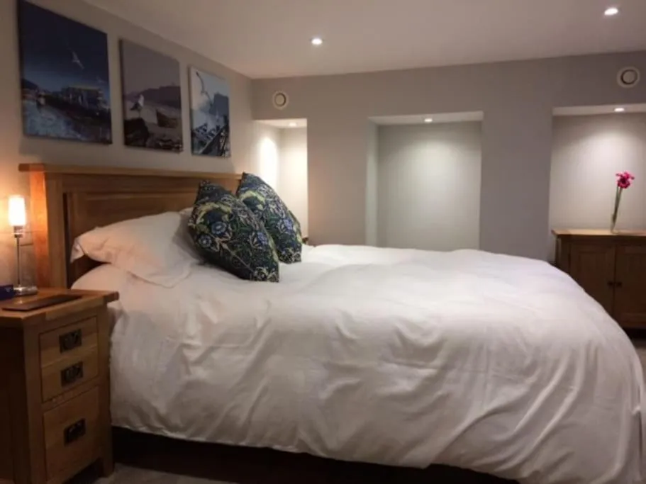 Bed in River Road, Littlehampton, Executive Apartment