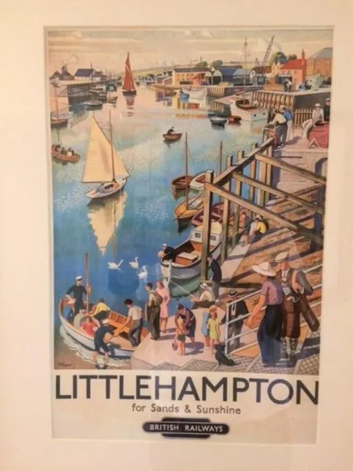 Decorative detail in River Road, Littlehampton, Executive Apartment