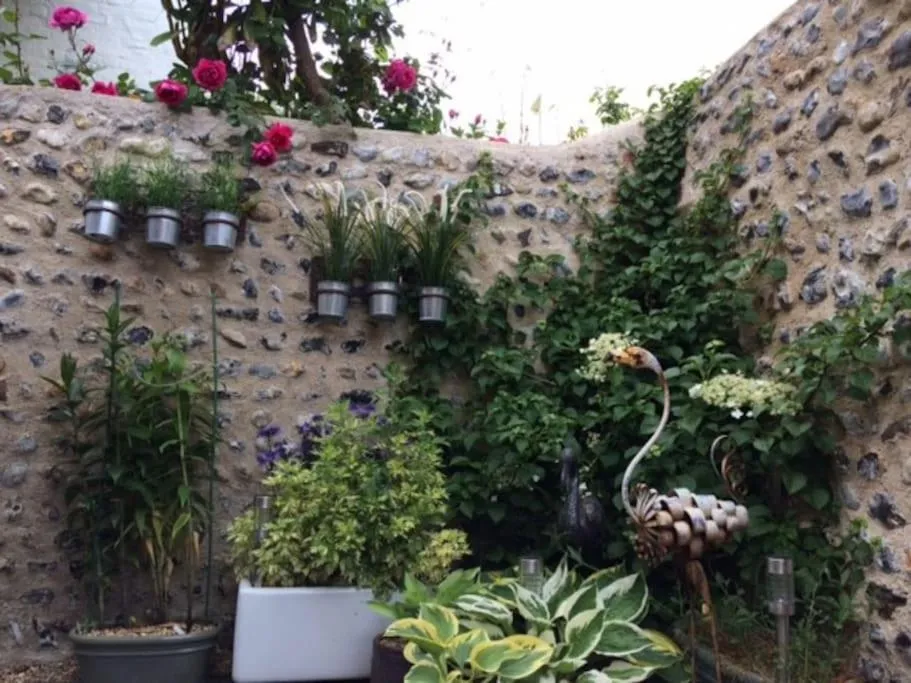 Garden in River Road, Littlehampton, Executive Apartment