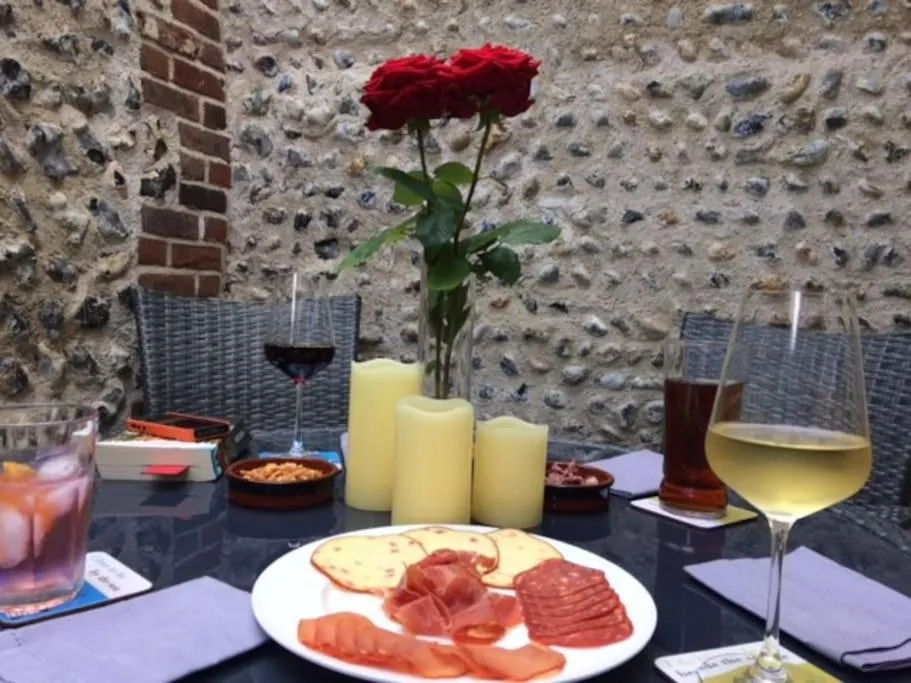 Garden in River Road, Littlehampton, Executive Apartment