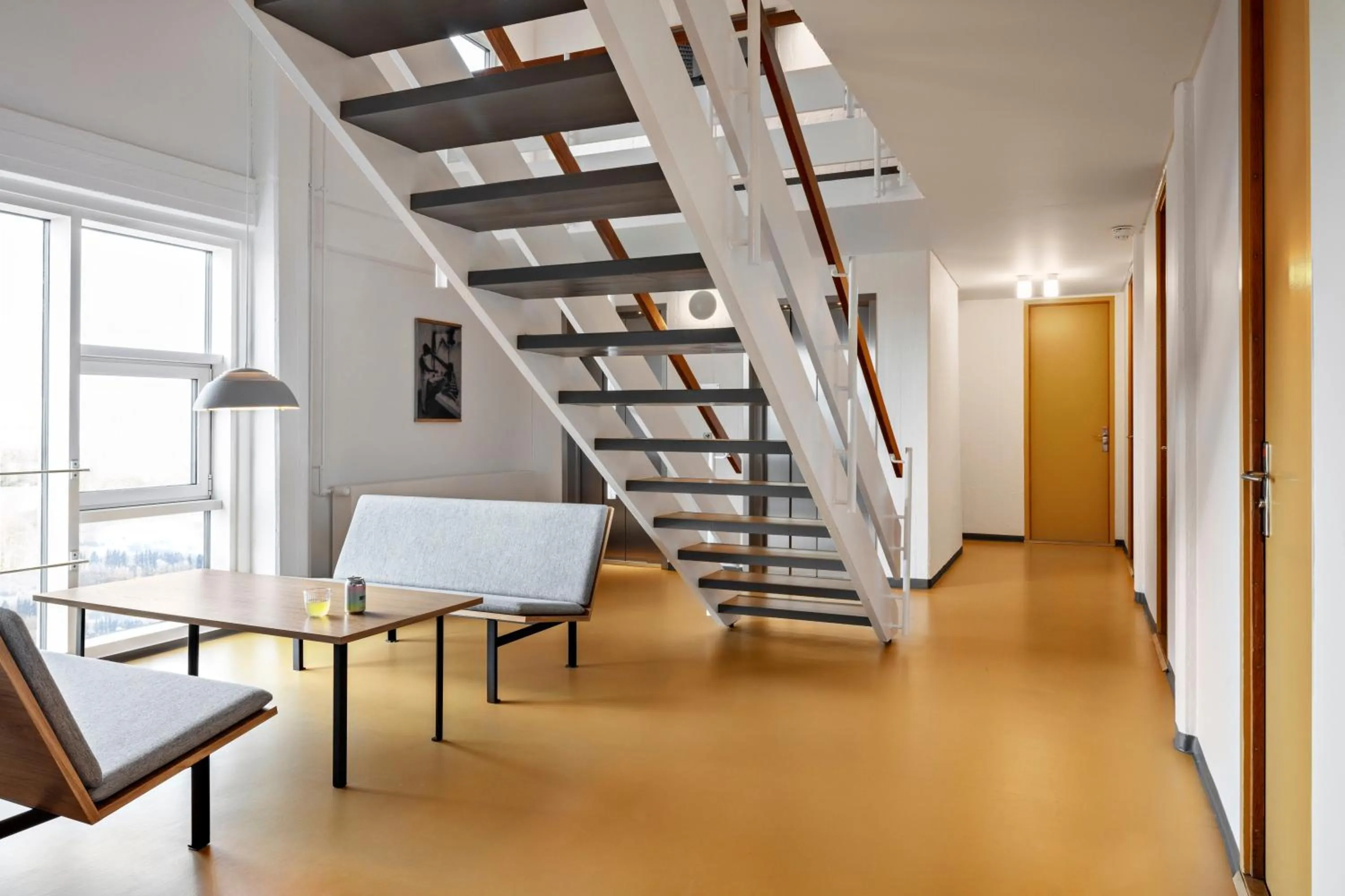 Communal lounge/ TV room in Højhuset Kulturhotel