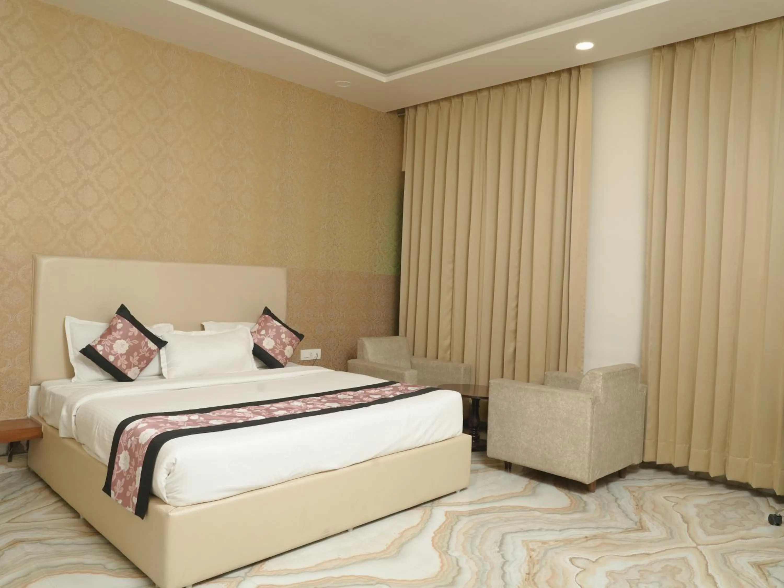 Bedroom in Comfort Hotel Amritsar by Choice Hotels