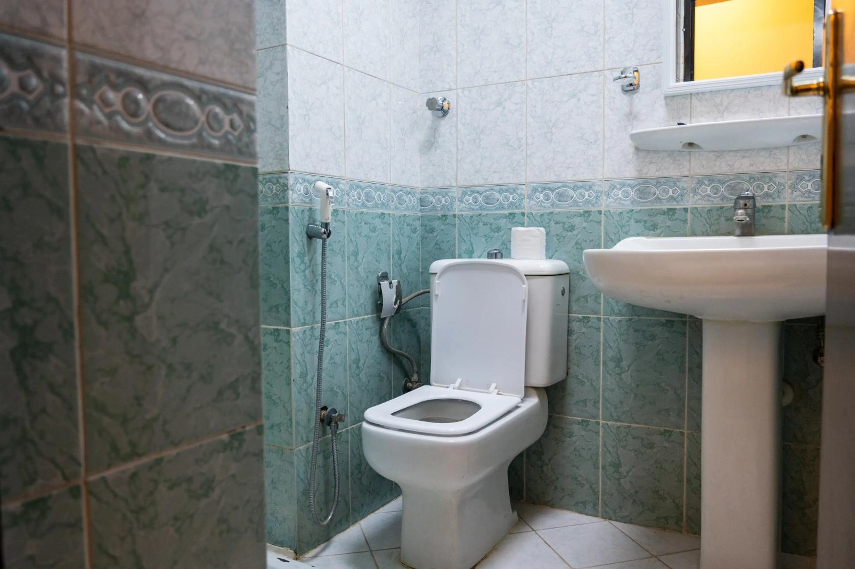 Bathroom in Qaser Alhamra Serviced apartments