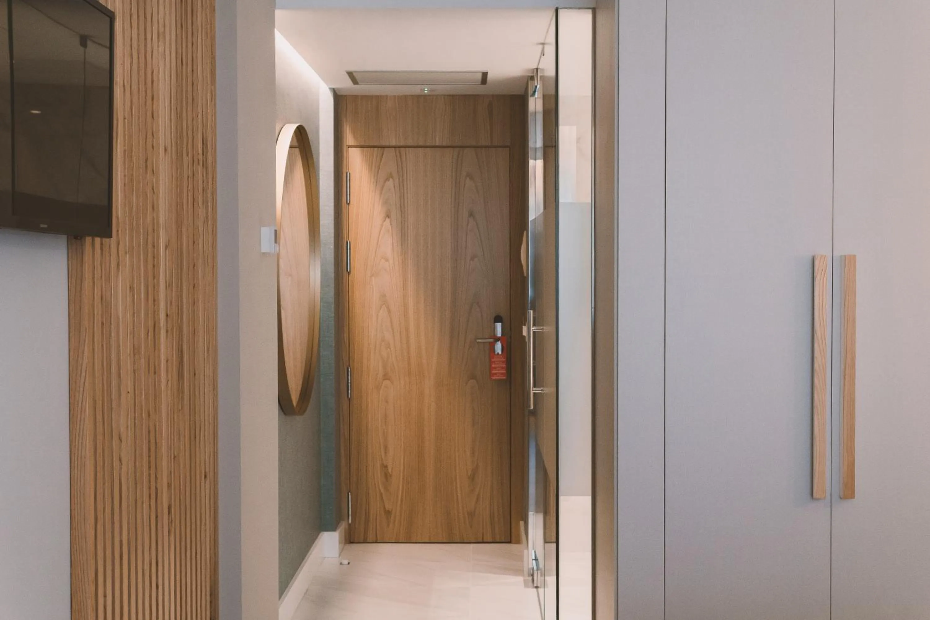 wardrobe in HOTEL CANDOR