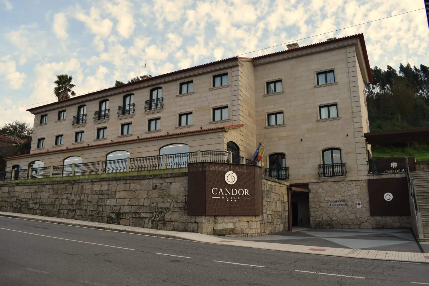 Property building in HOTEL CANDOR