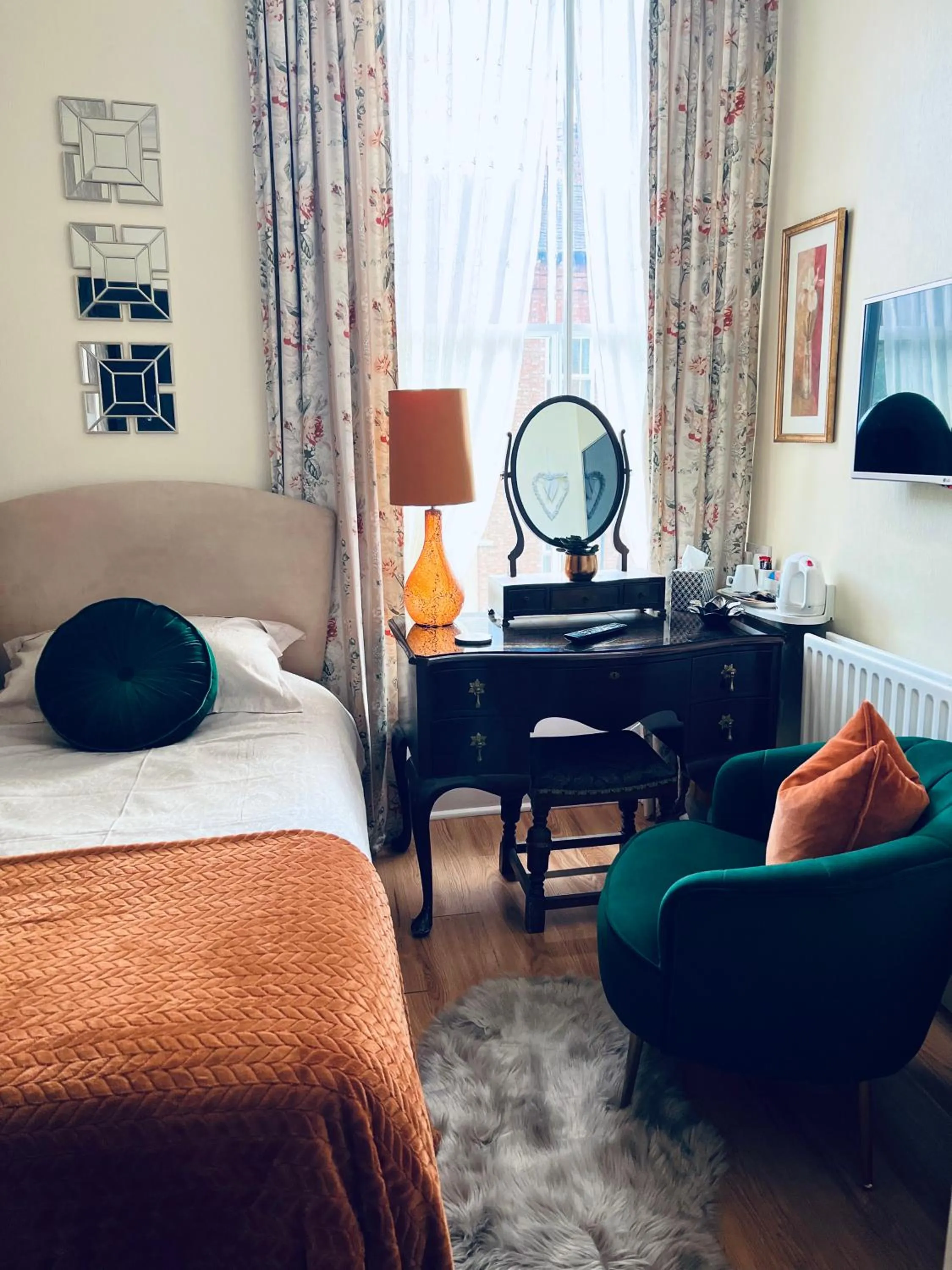 Bed in Ashleigh House