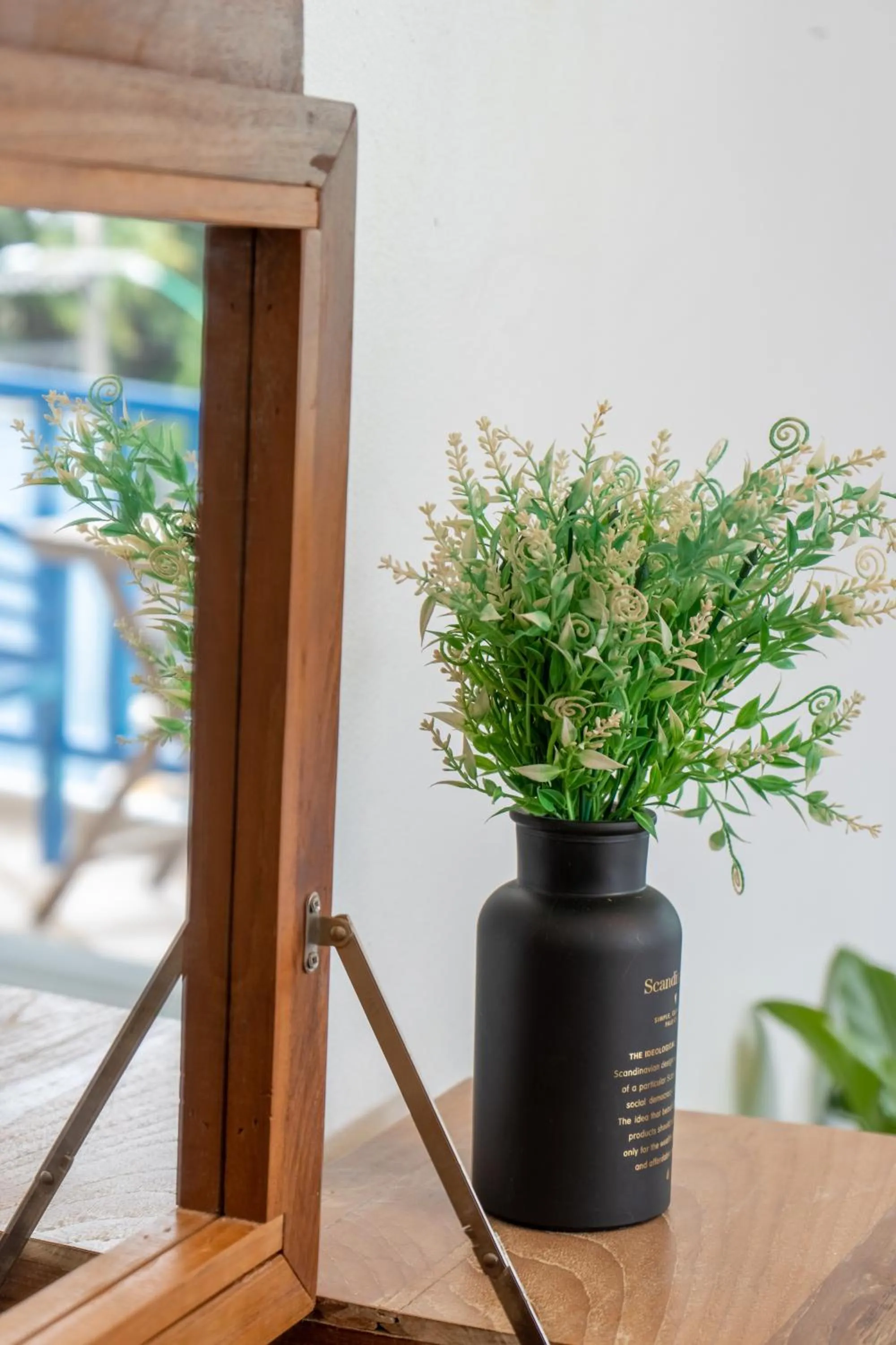 Day in Meow Cat Cafe & Hotel