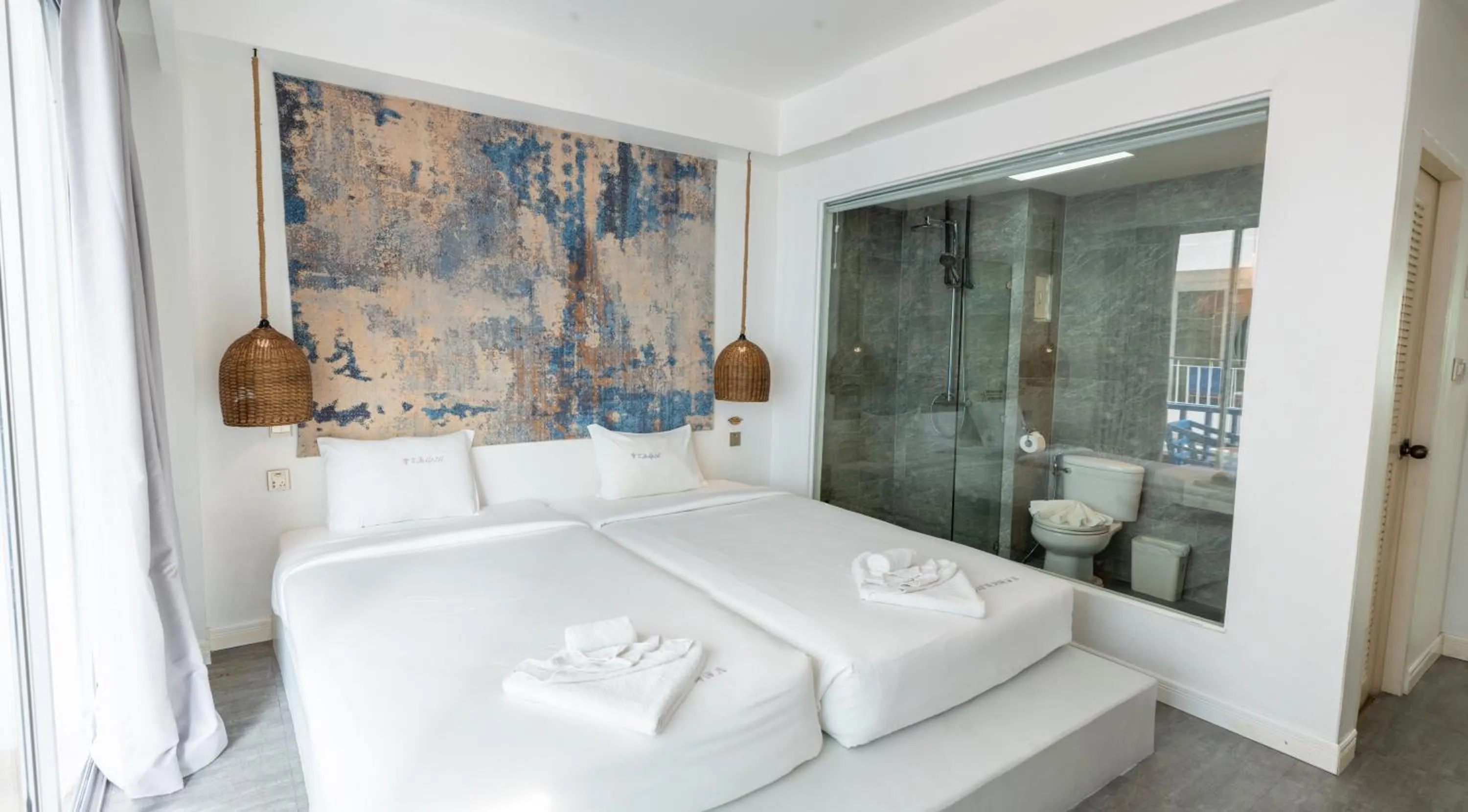 Photo of the whole room, Bed in Meow Cat Cafe & Hotel