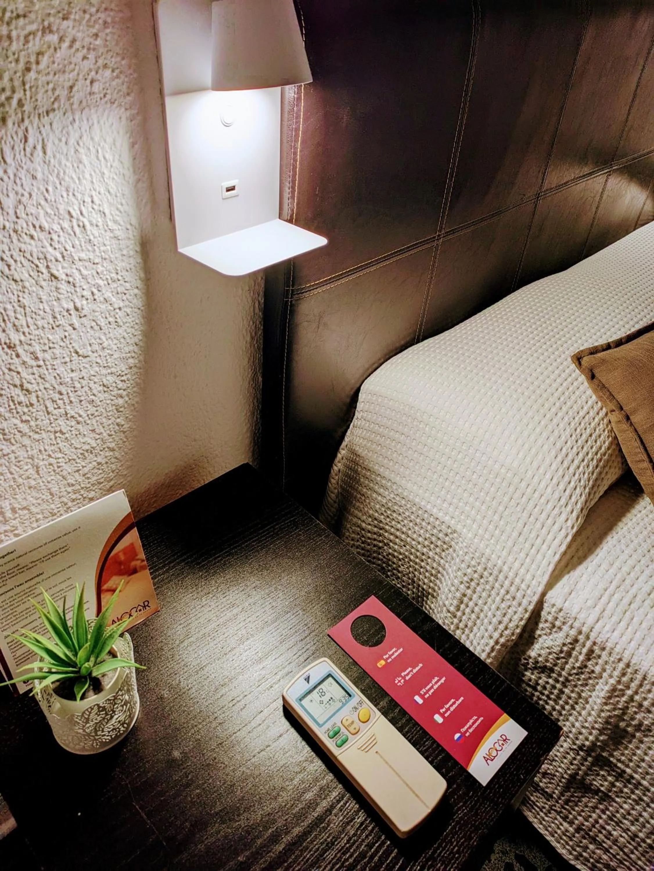 Bed in Hostal Alogar