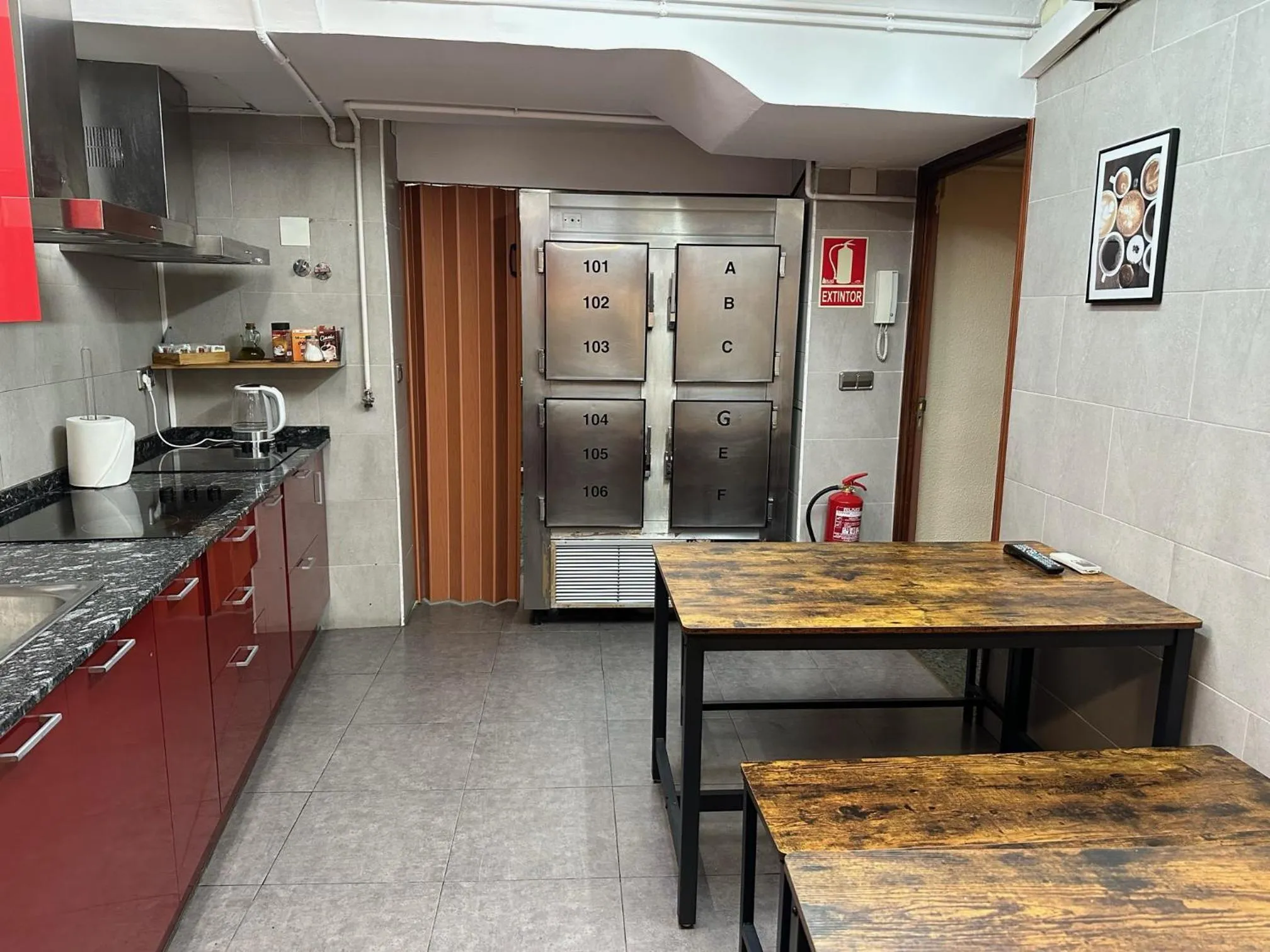 Property building in Hostal Alogar