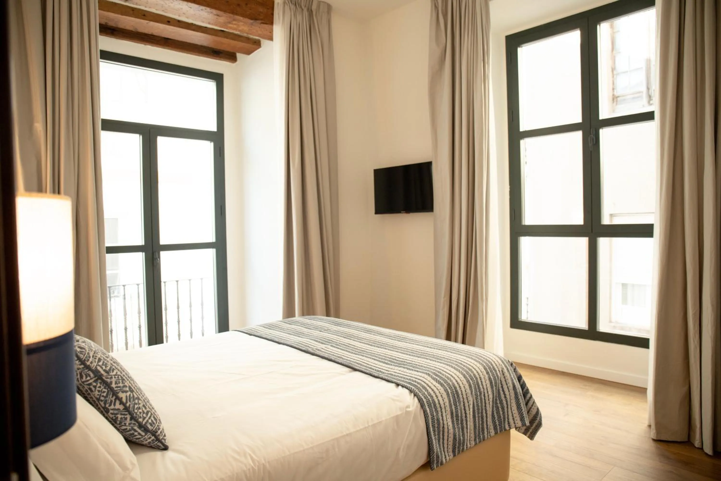 Bedroom, Bed in nQn Aparts & Suites Sevilla