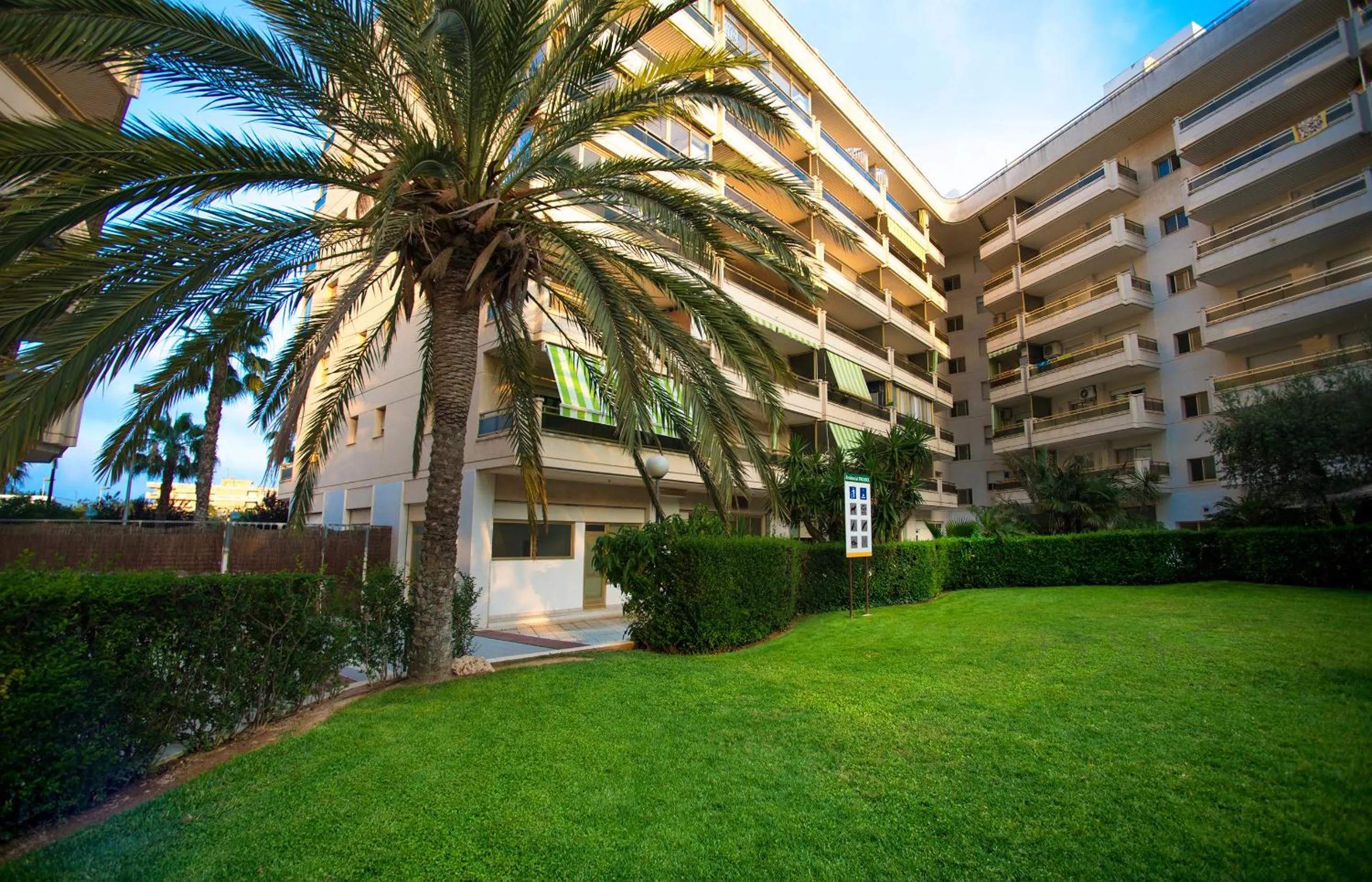 Off site in Ona Jardines Paraisol