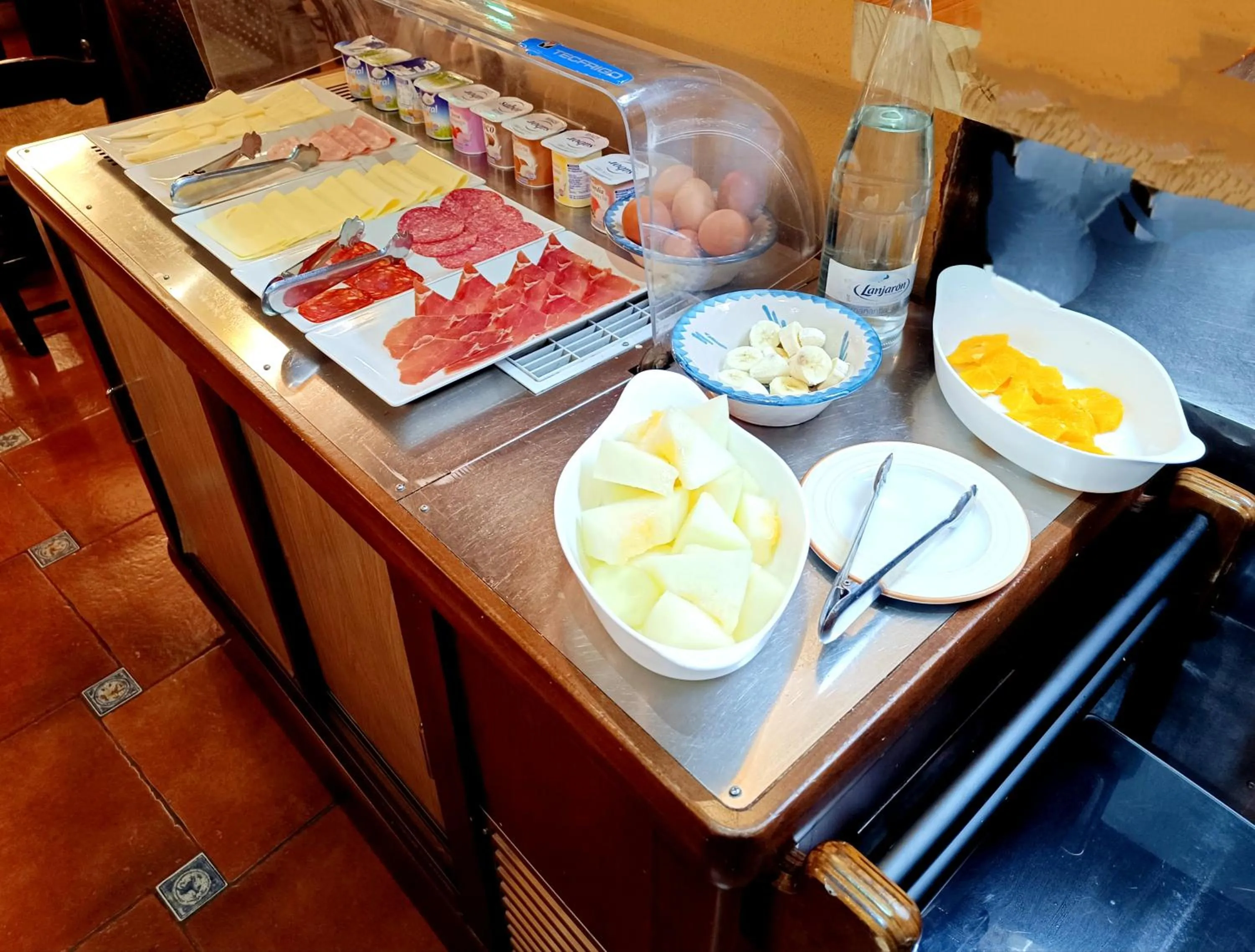 Buffet breakfast in Hotel Posada del Toro