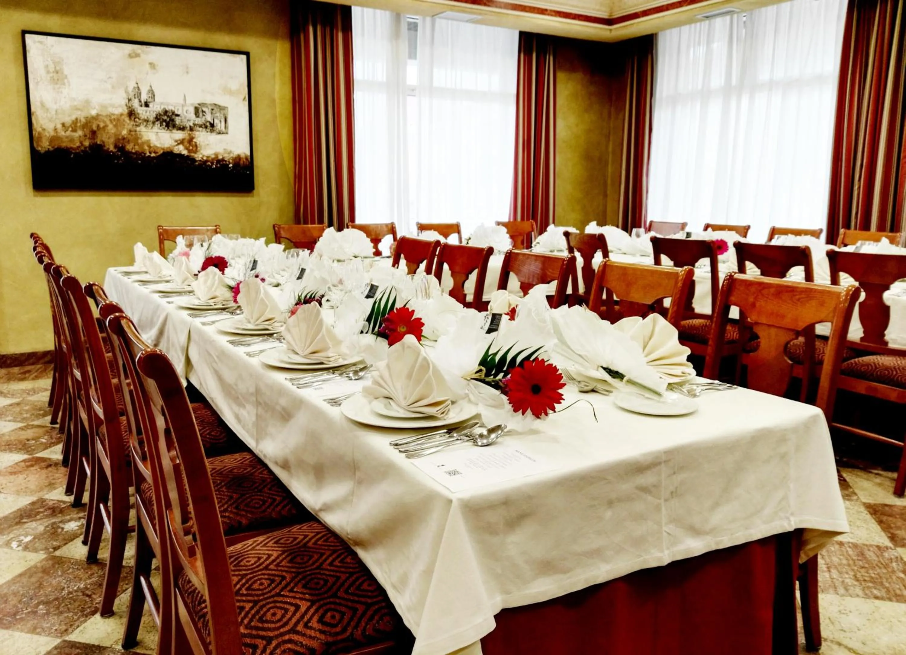 Restaurant/places to eat in Hotel Pamplona Villava