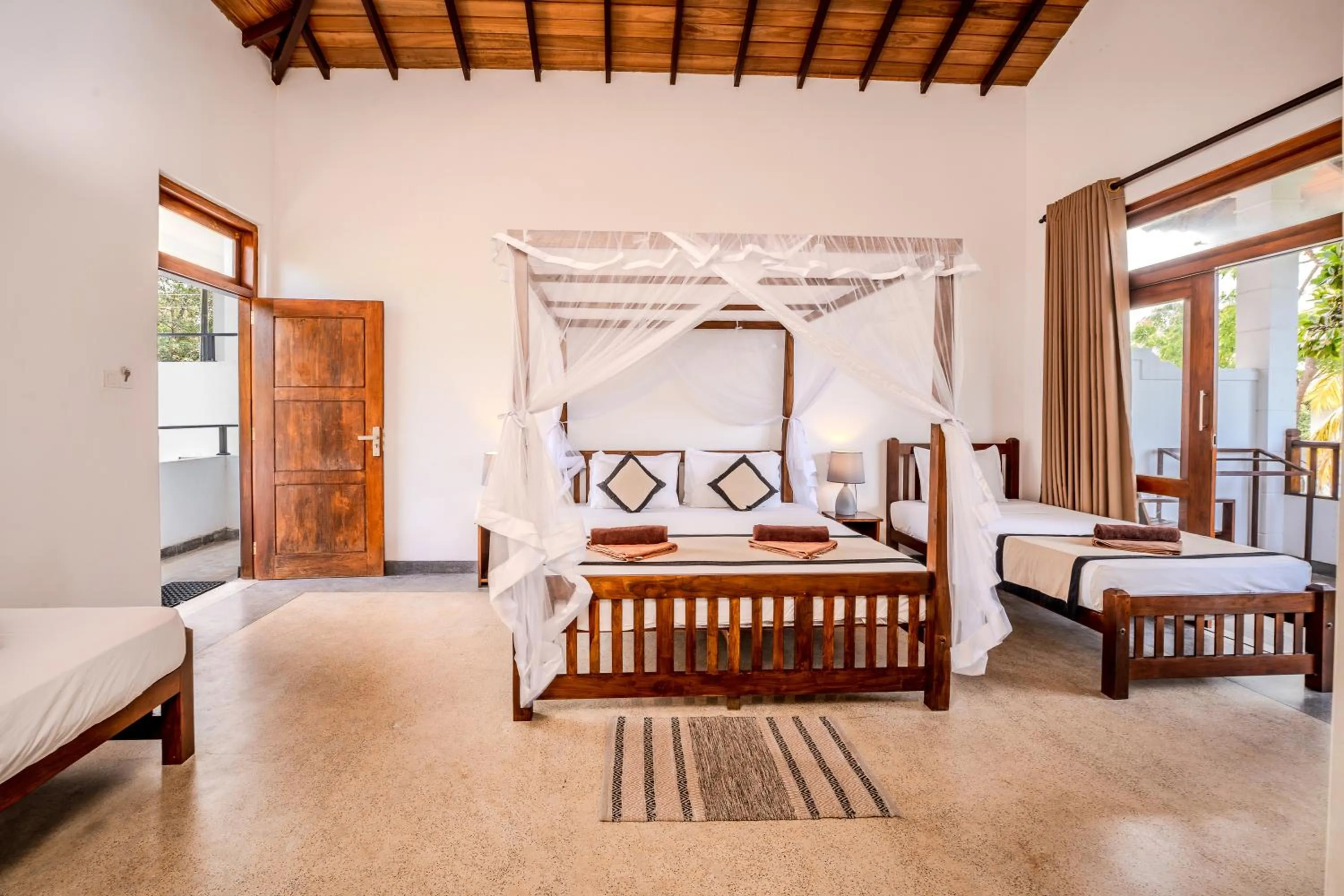 Balcony/Terrace, Bed in Serenity Boutique - Unawatuna