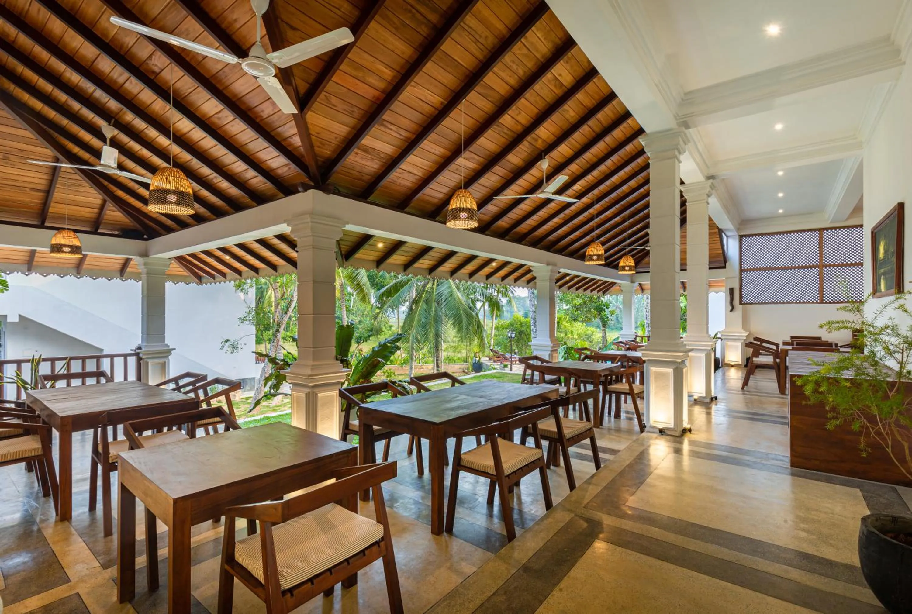 Restaurant/places to eat in Serenity Boutique - Unawatuna