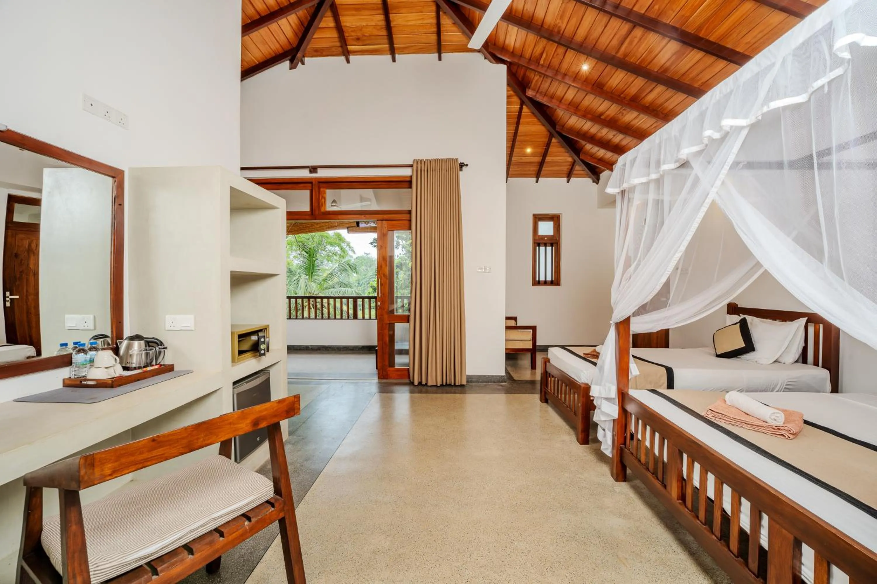 Bedroom, Bed in Serenity Boutique - Unawatuna