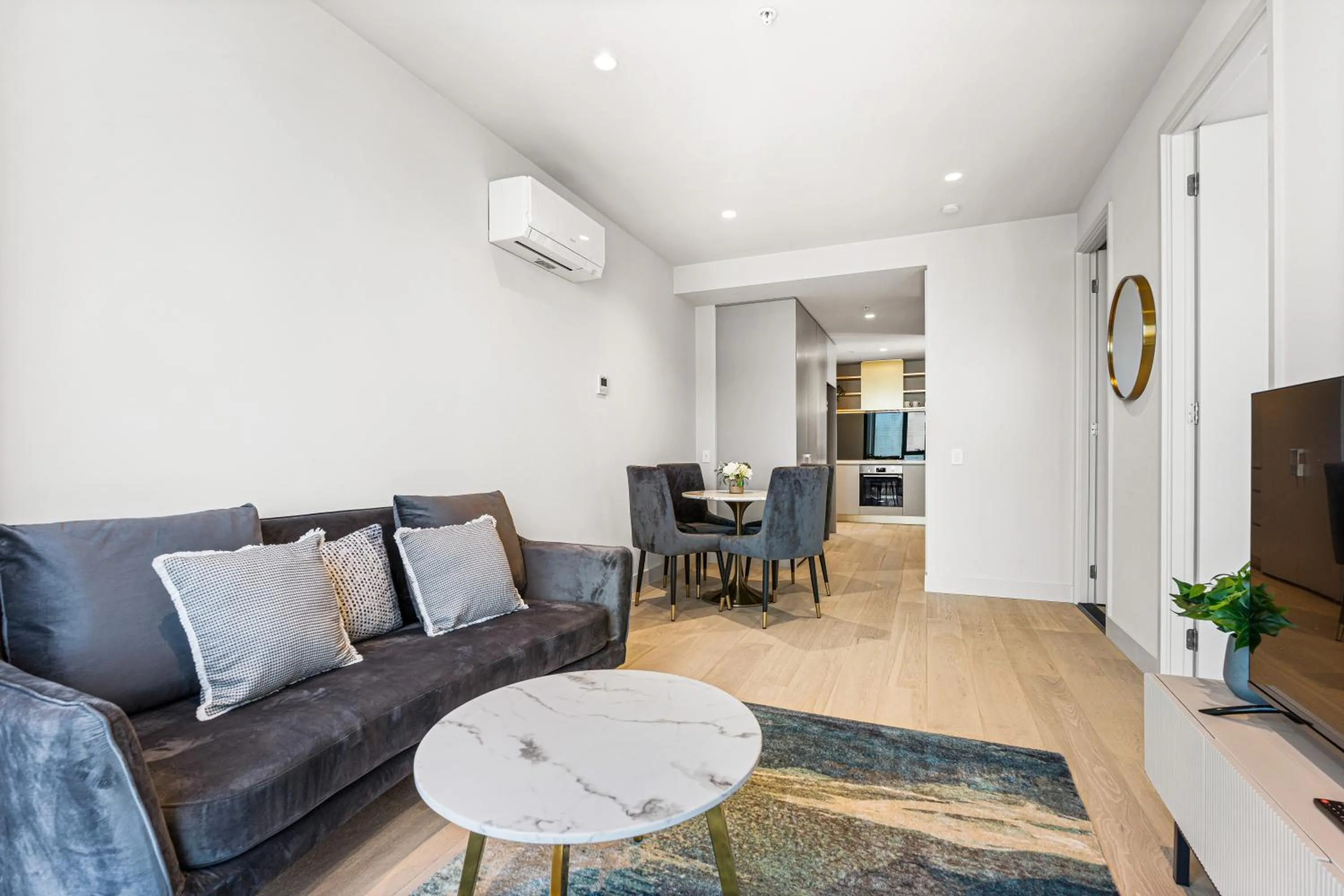 TV and multimedia in Paragon Apartments by CLLIX