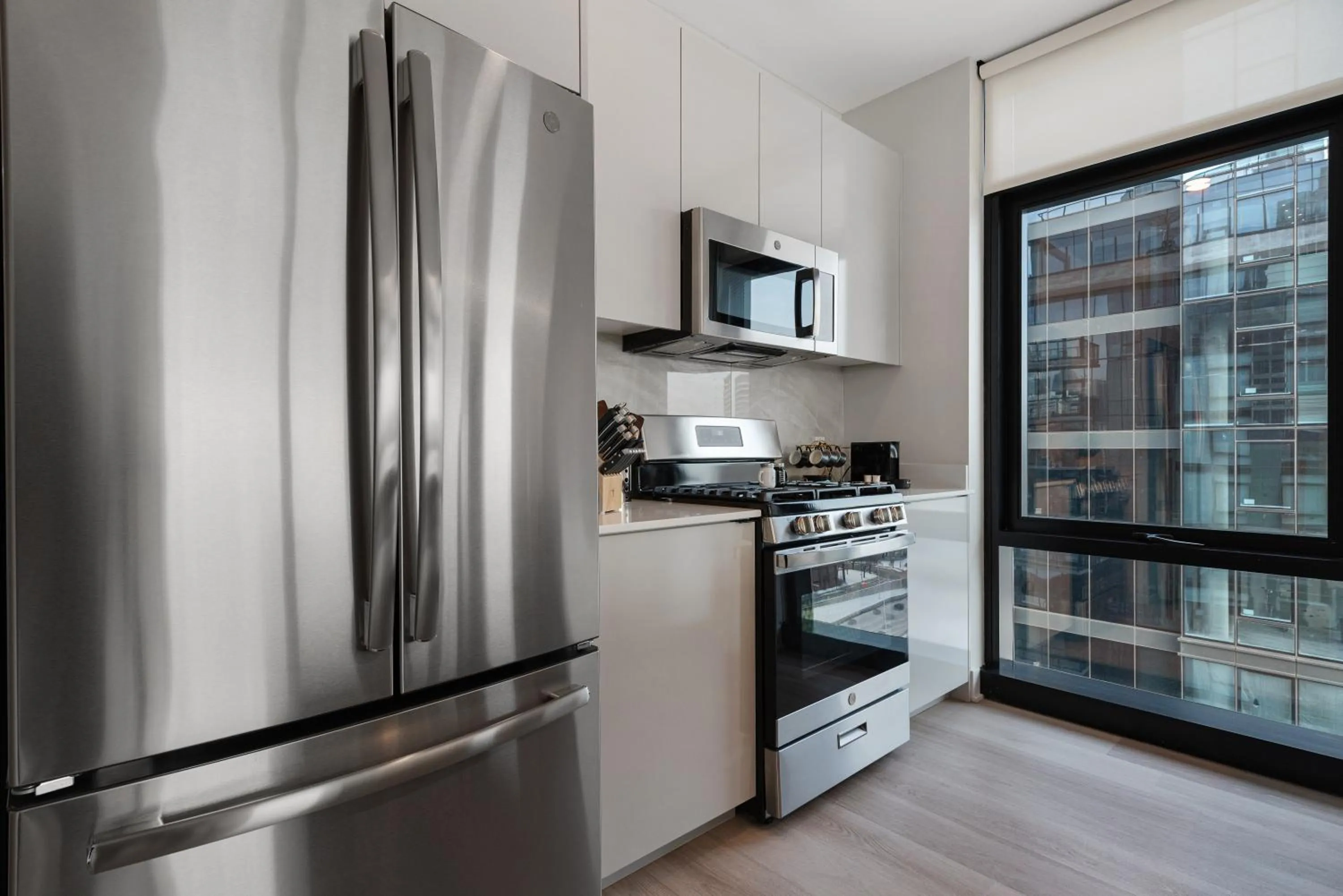 Kitchen or kitchenette in Avra Stylish Apartments Prime West Loop Location Near Union Park