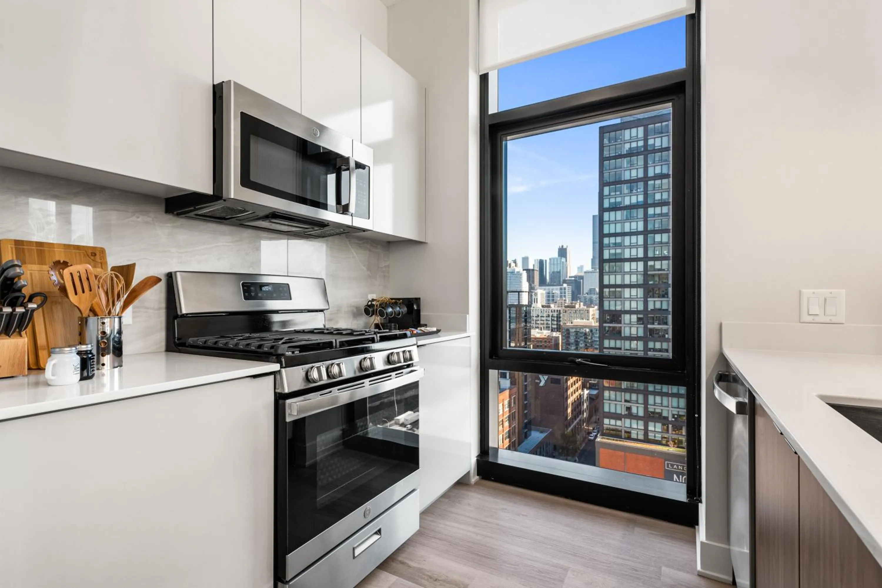 Kitchen or kitchenette in Avra Stylish Apartments Prime West Loop Location Near Union Park