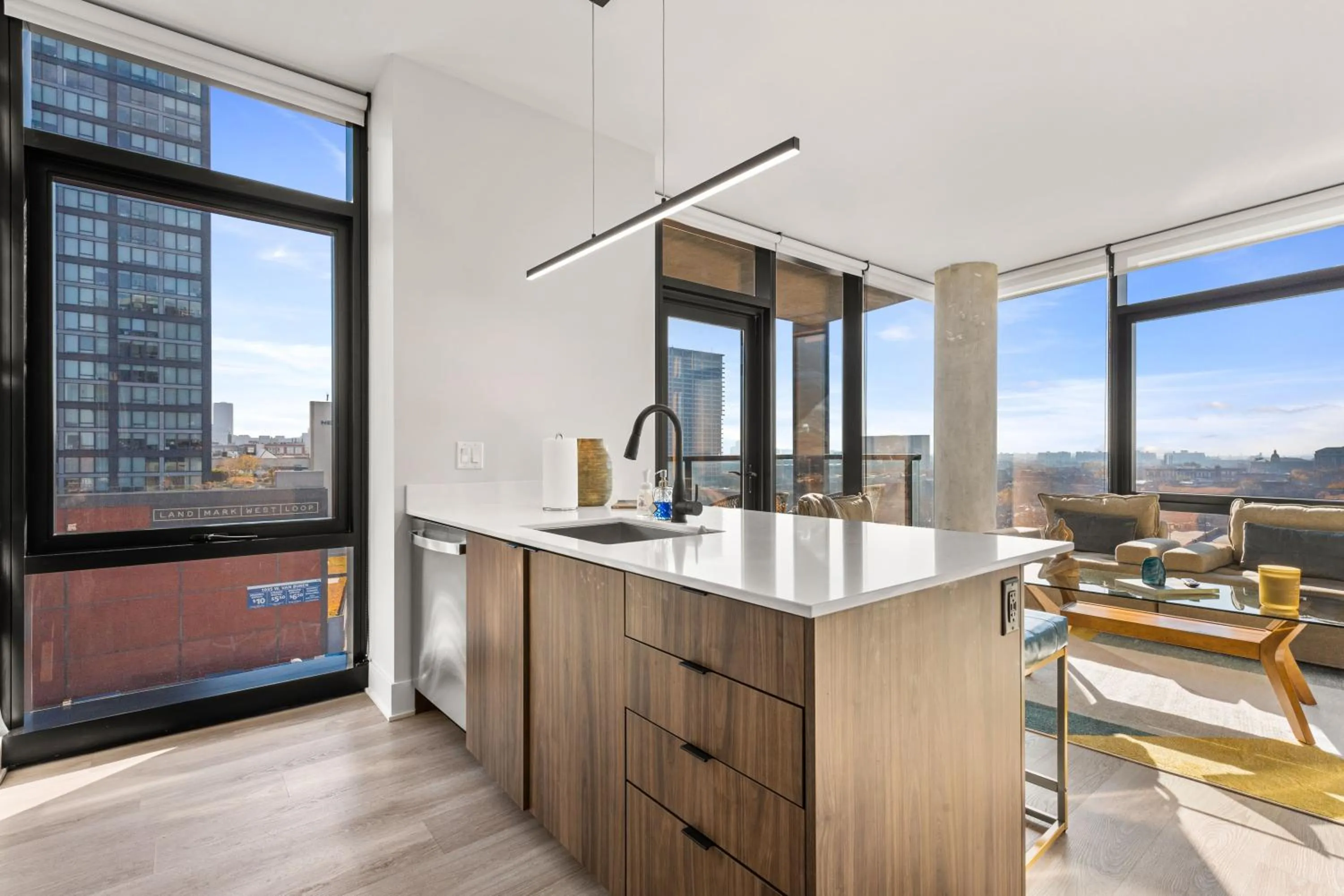Kitchen or kitchenette in Avra Stylish Apartments Prime West Loop Location Near Union Park