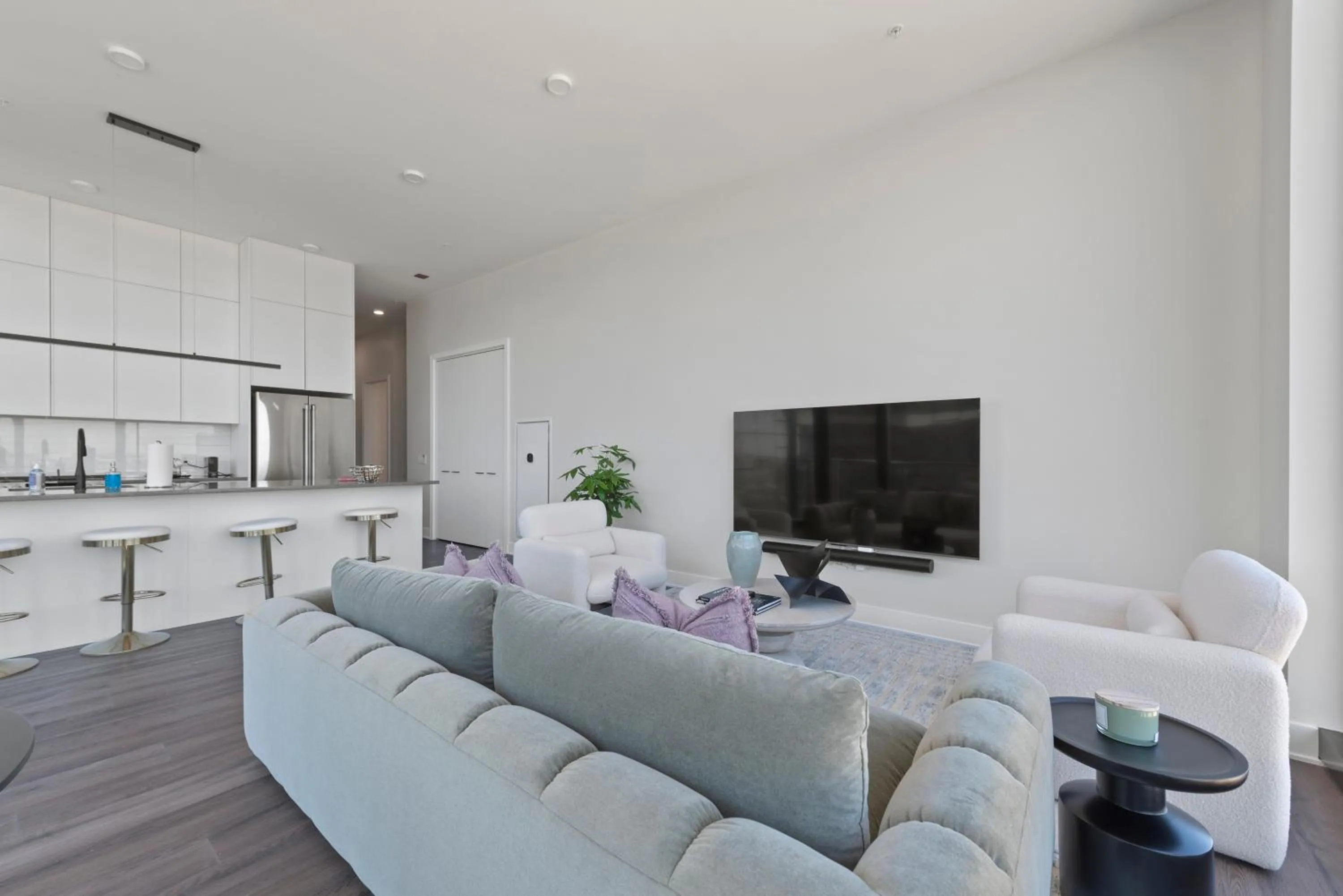 TV and multimedia in Avra Stylish Apartments Prime West Loop Location Near Union Park