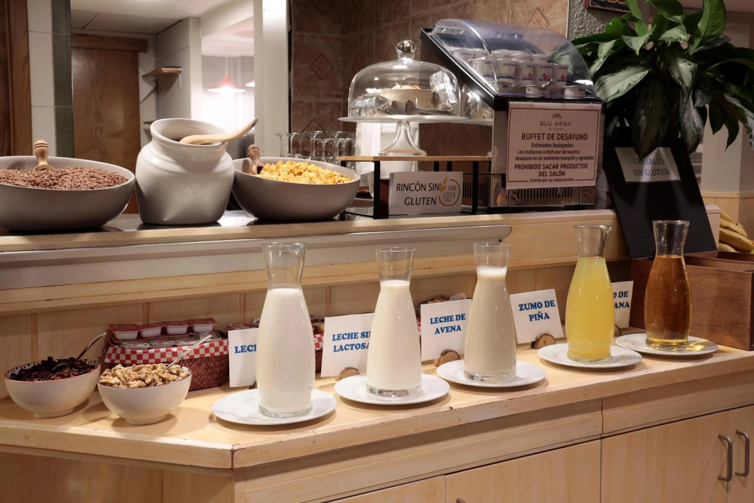 Breakfast in Hotel Blu Aran